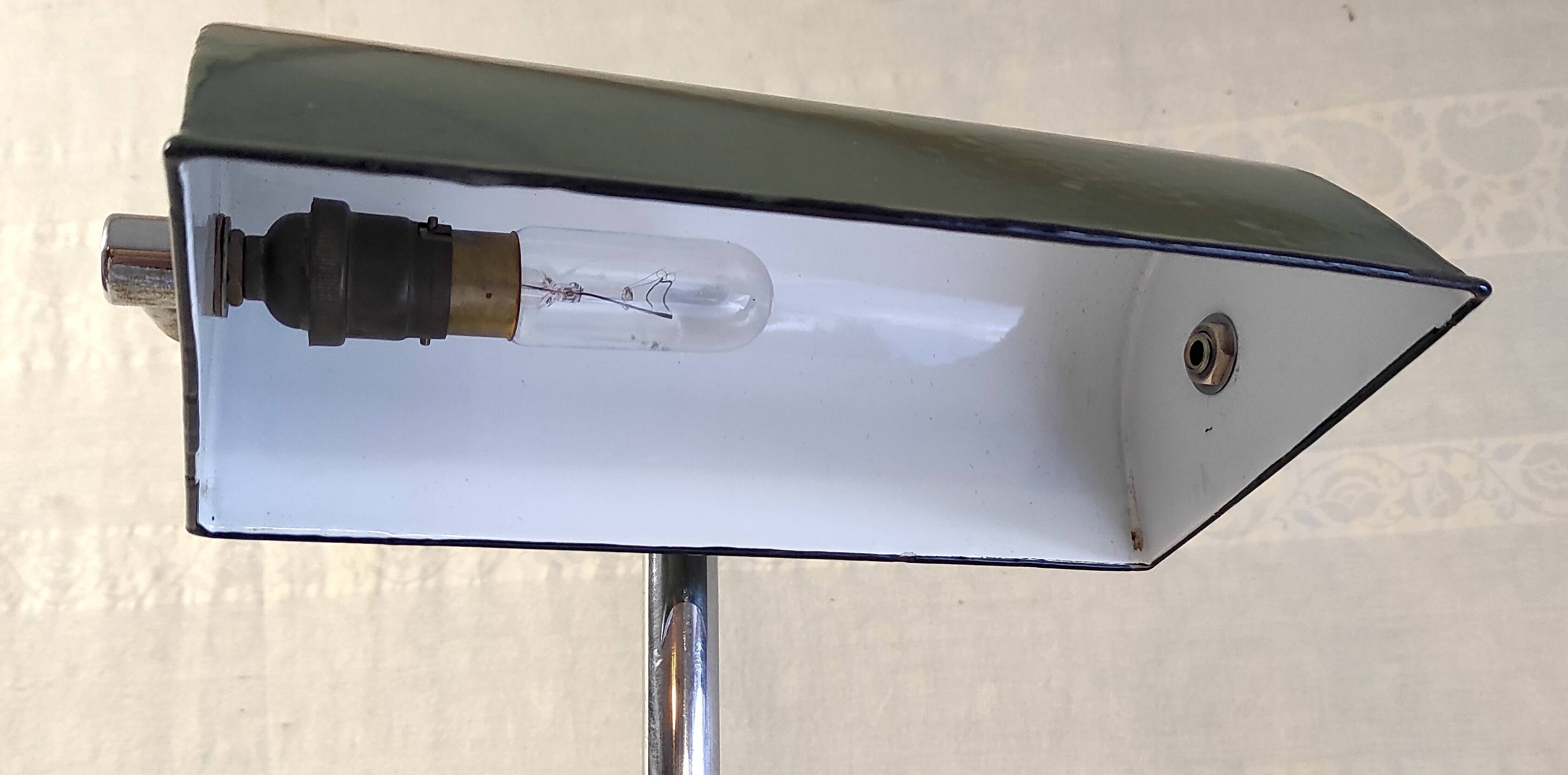 Art Deco table lamp in chrome metal - 1940s/50s