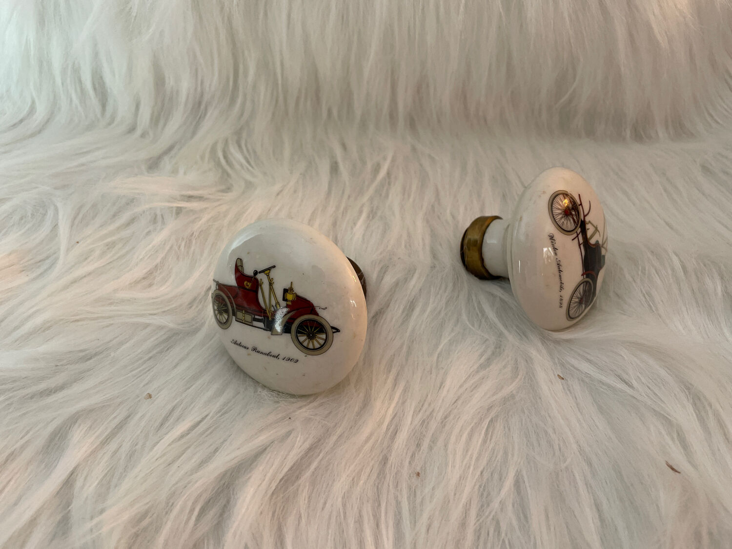 Porcelain door handles