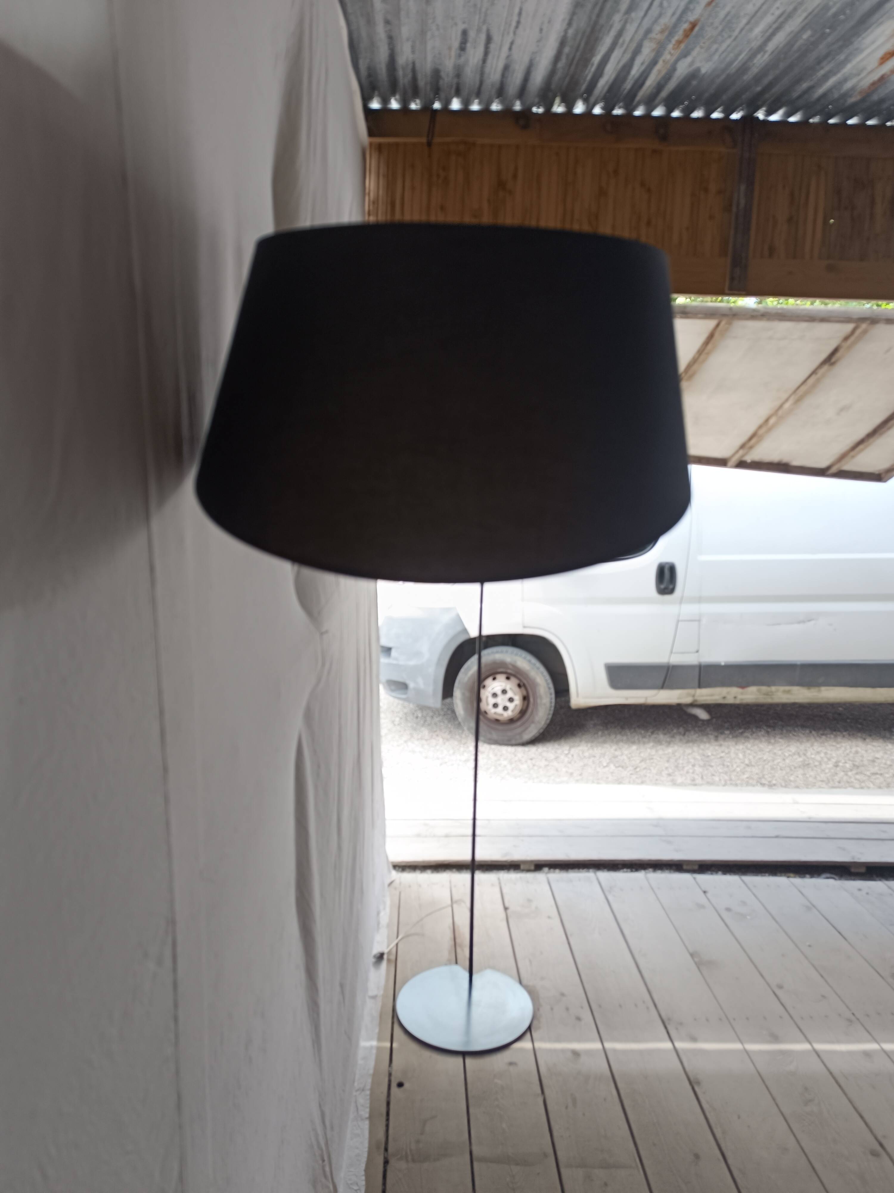 Floor lamp