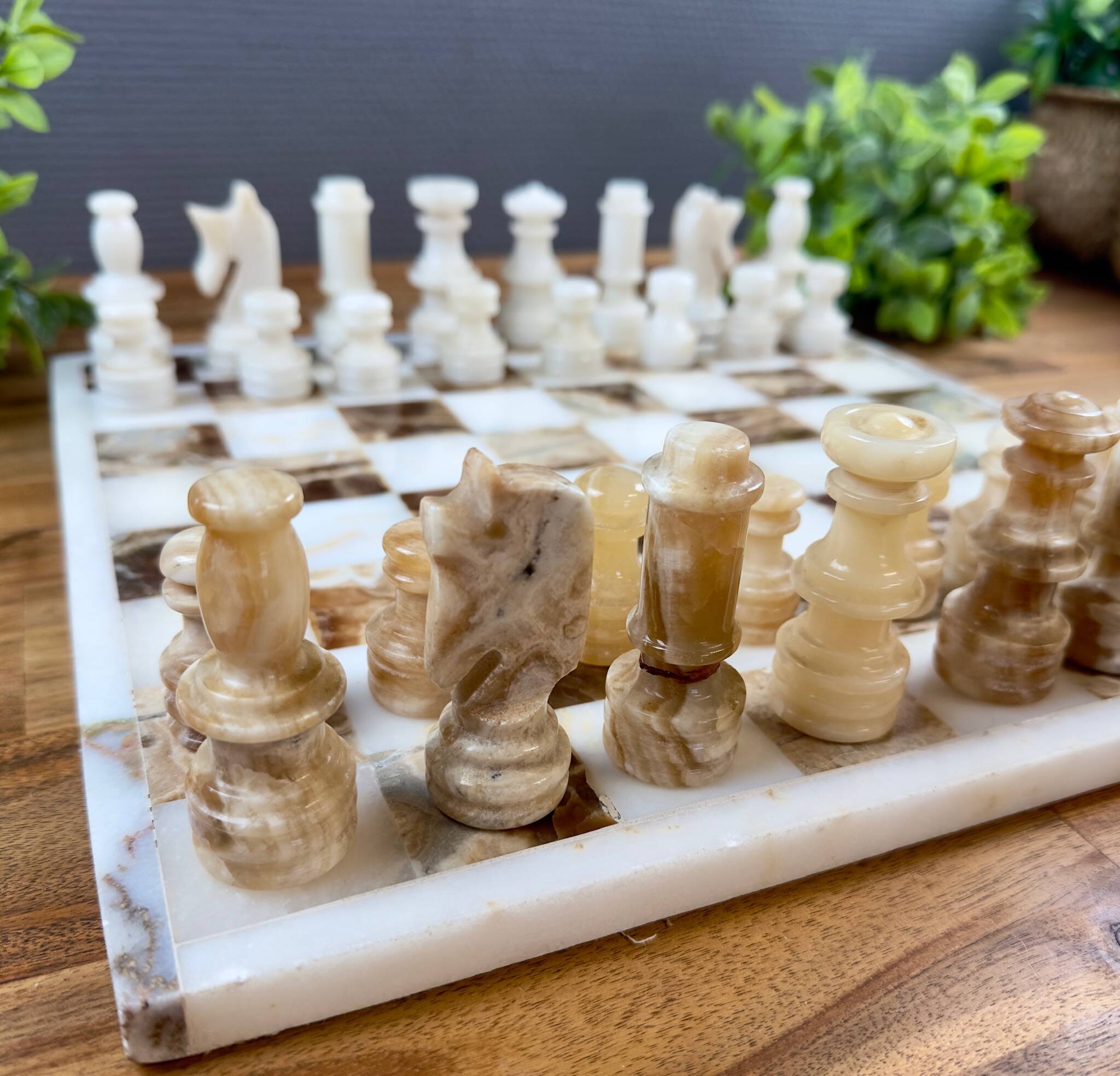 Jeu d’échecs en onyx – Plateau et pièces en pierre naturelle