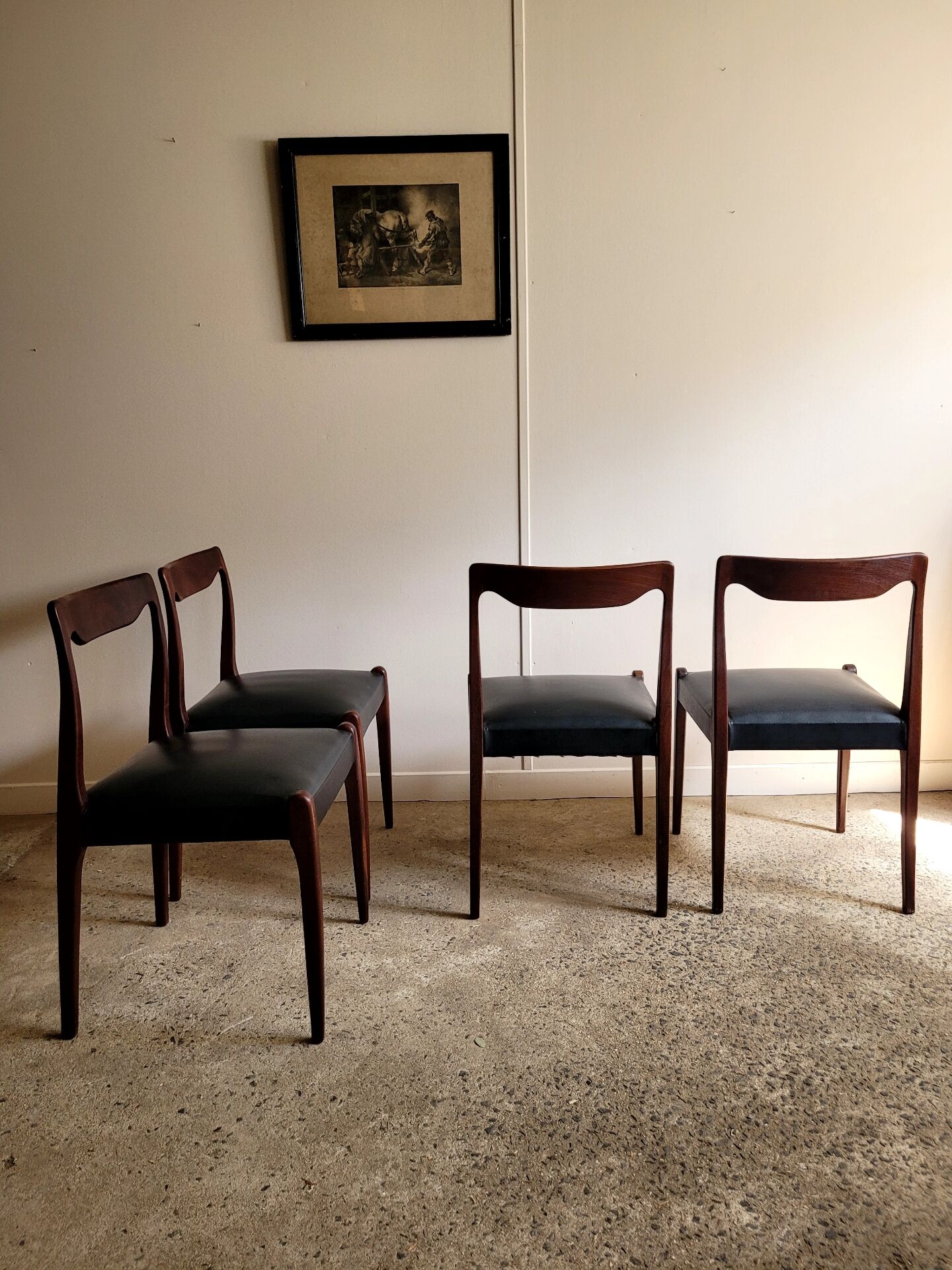 Lot de 4 chaises vintage style Niels Otto Moller