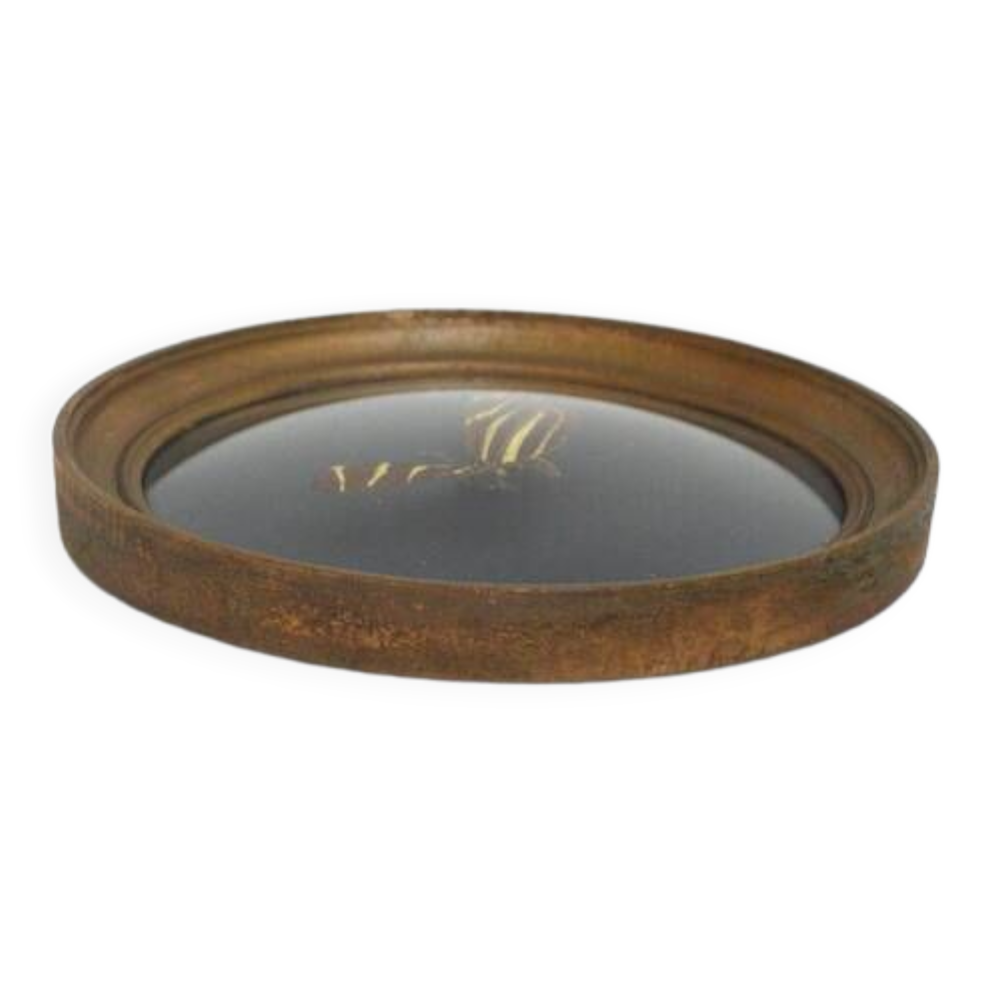 Butterfly frame under curved glass