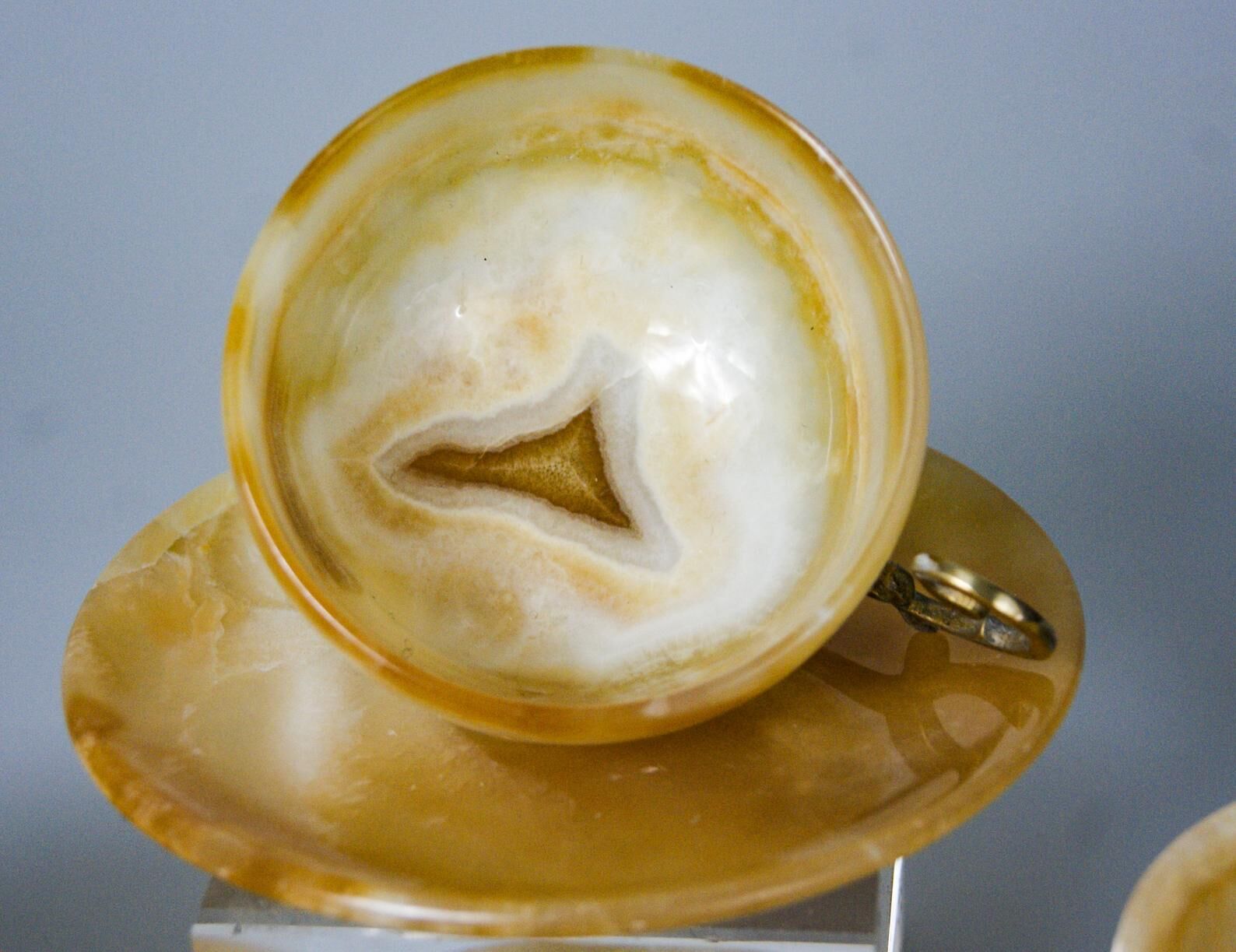Set of 4 marble and brass espresso cups and saucers