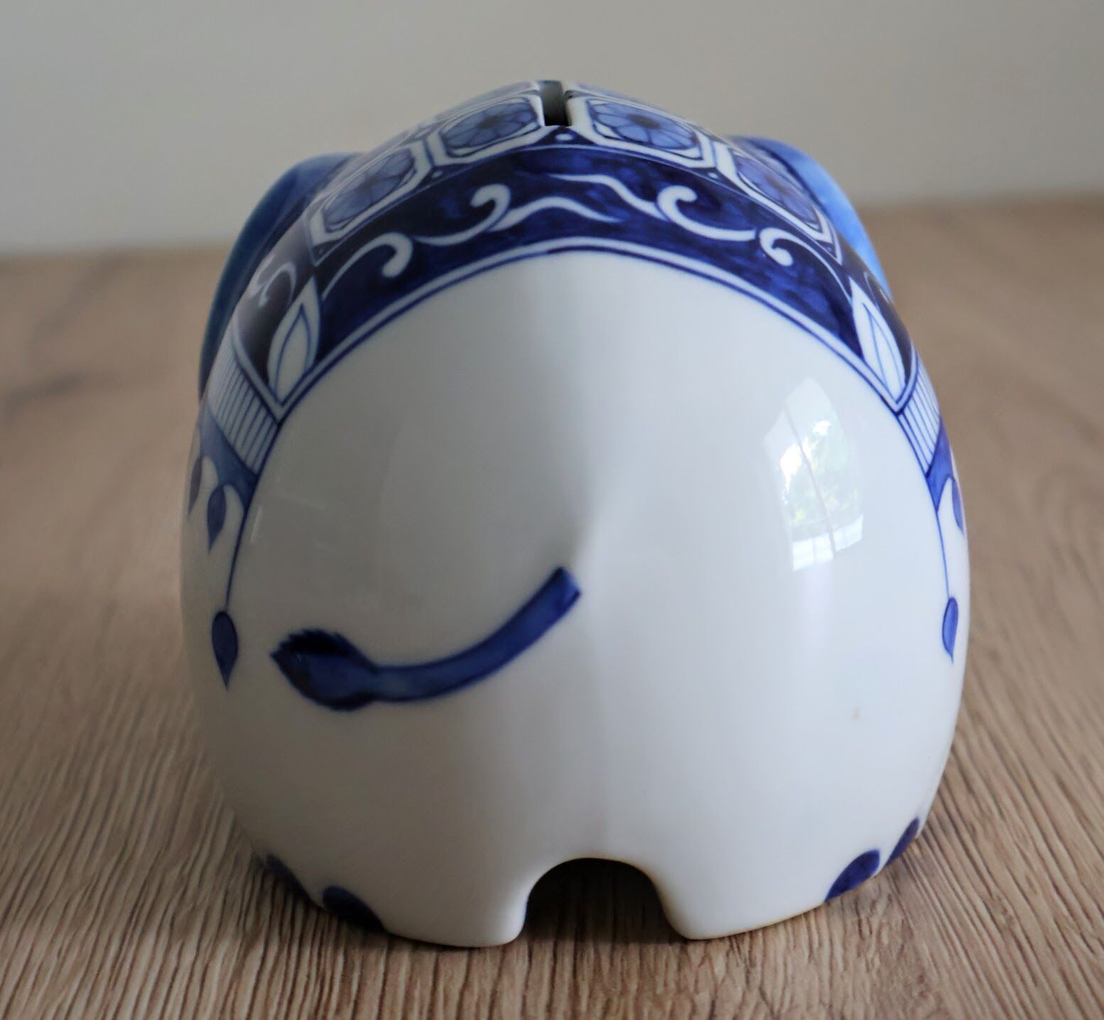 Elephant piggy bank to break in Thai ceramic
