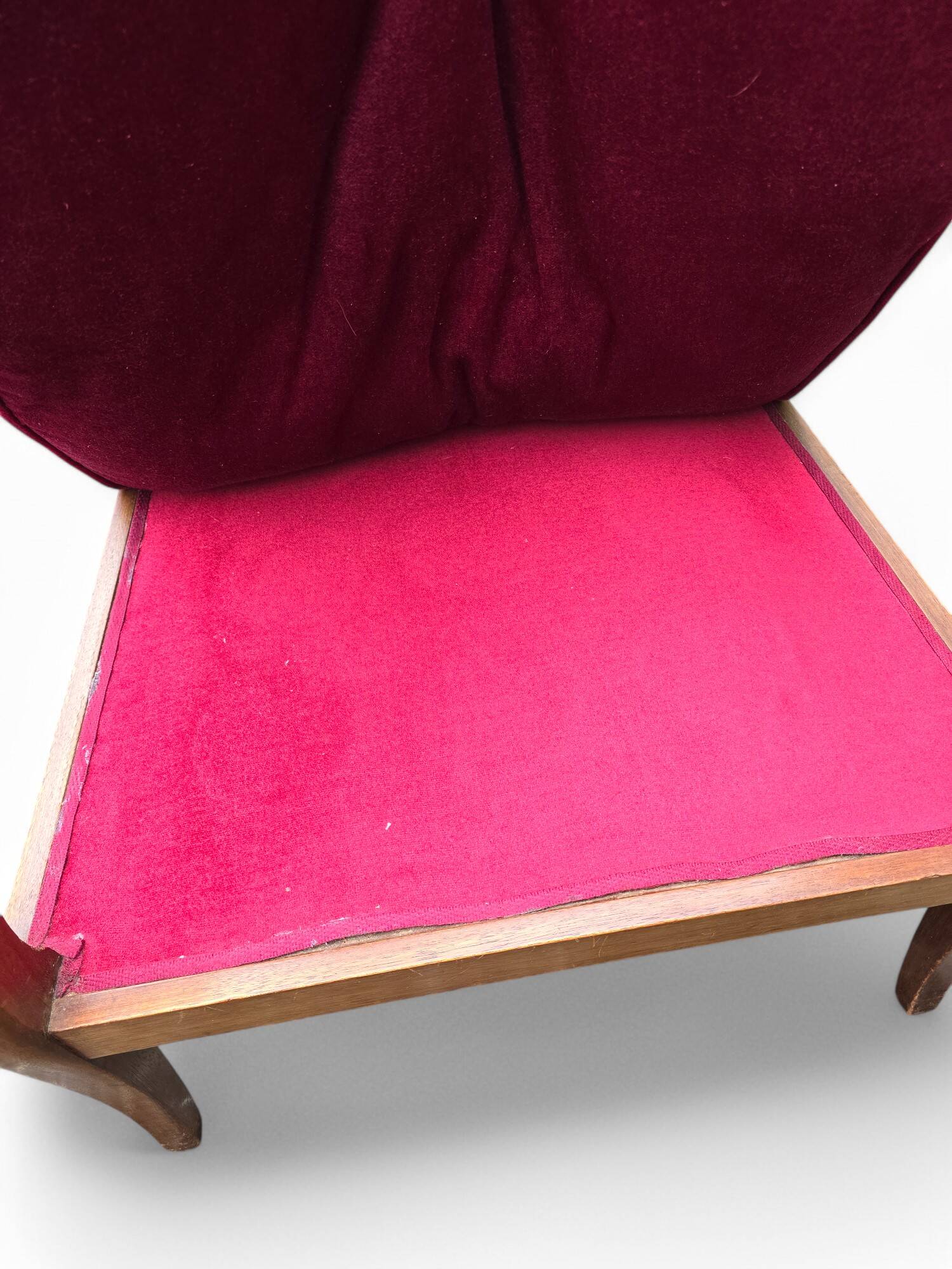 Paire de fauteuils anciens accoudoirs têtes de cygnes