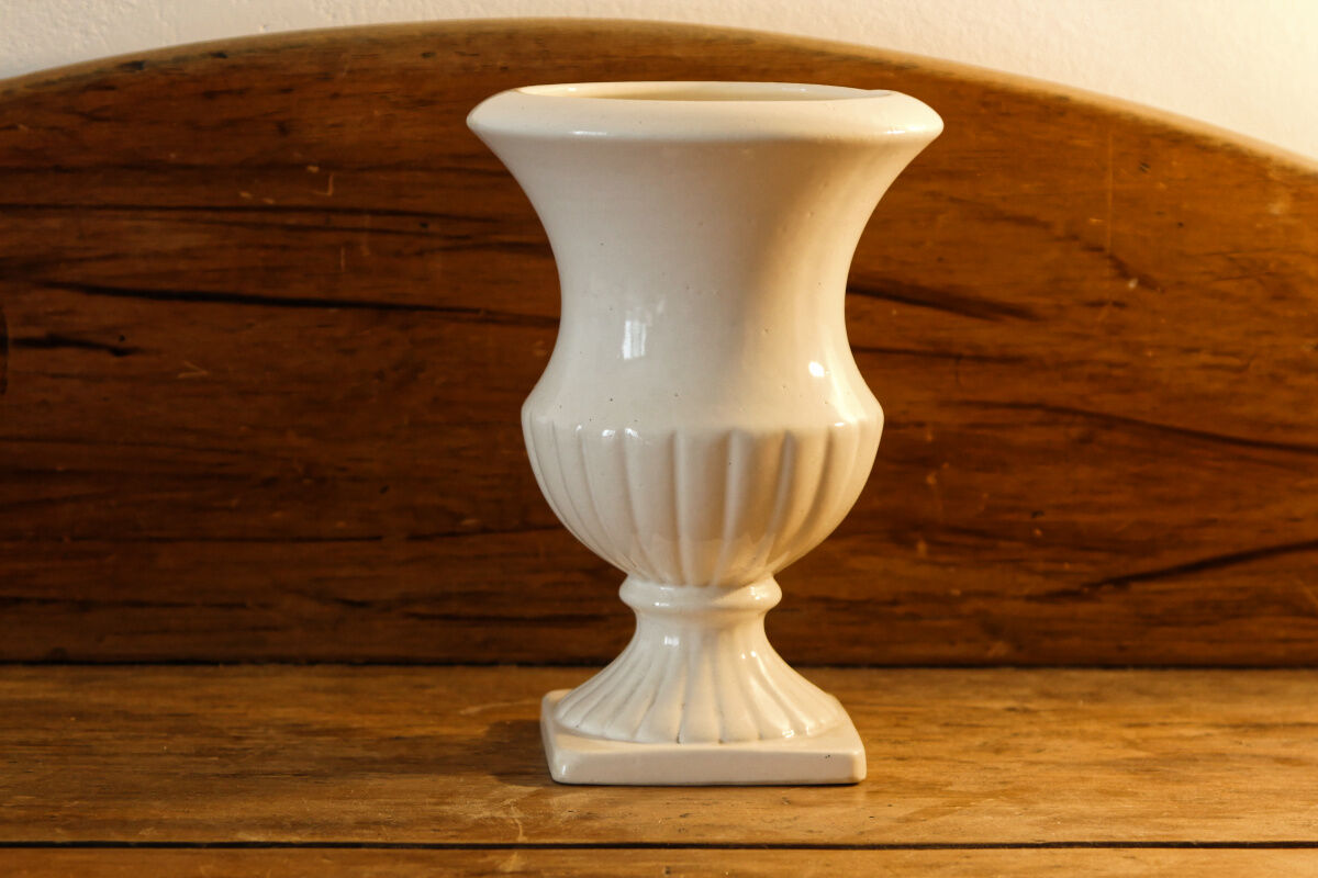 Ancient Medici vase in white porcelain