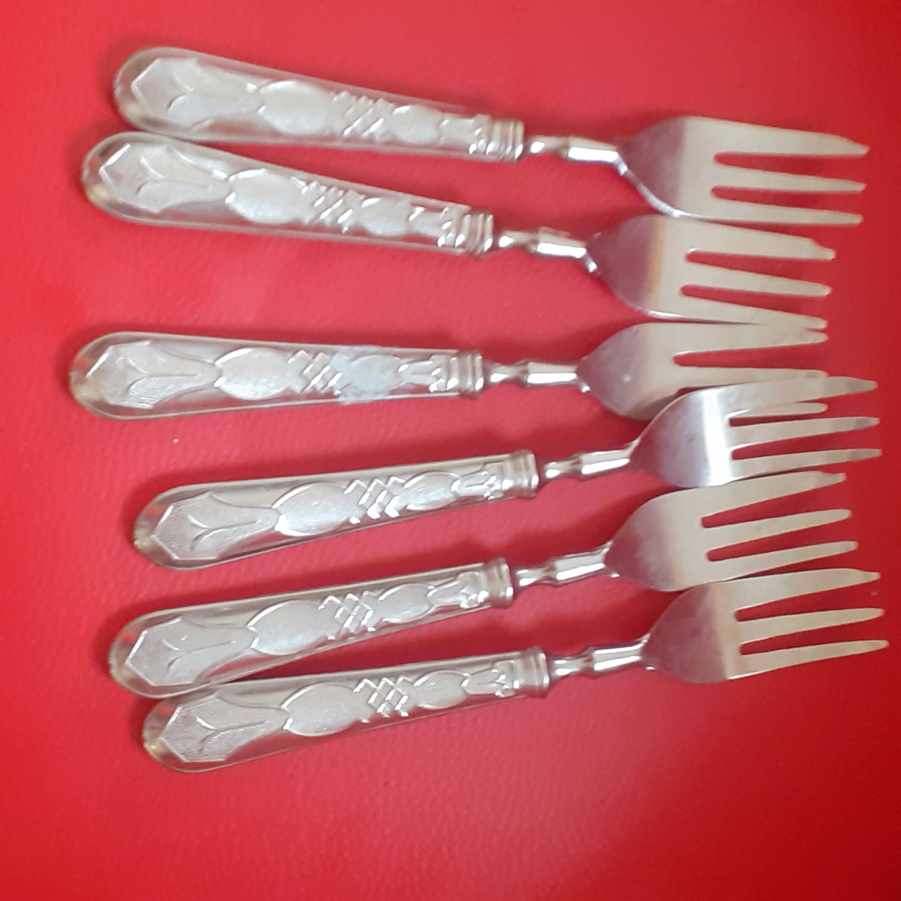 6 Cake forks in silver metal.