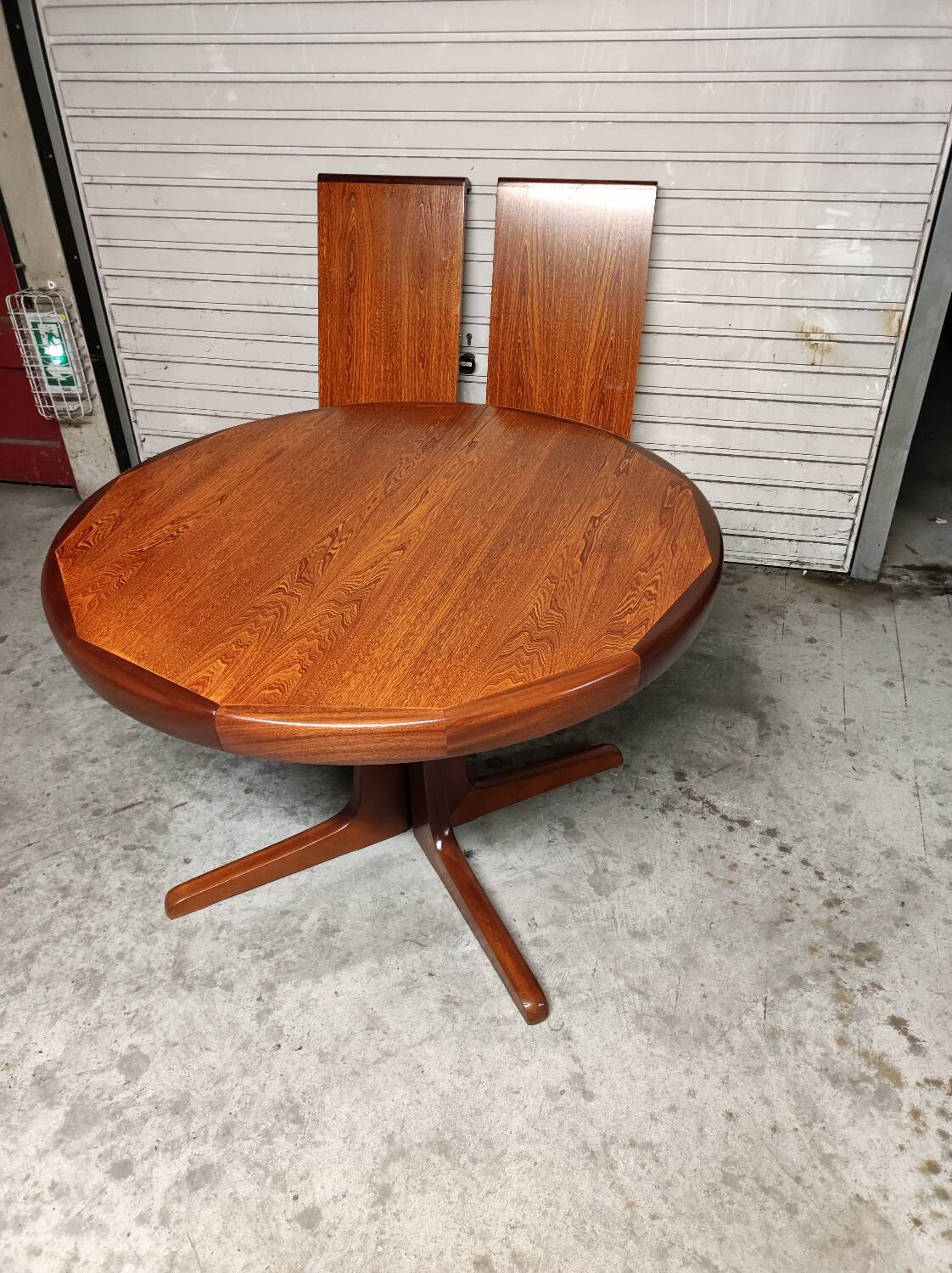 Table vintage Bauman