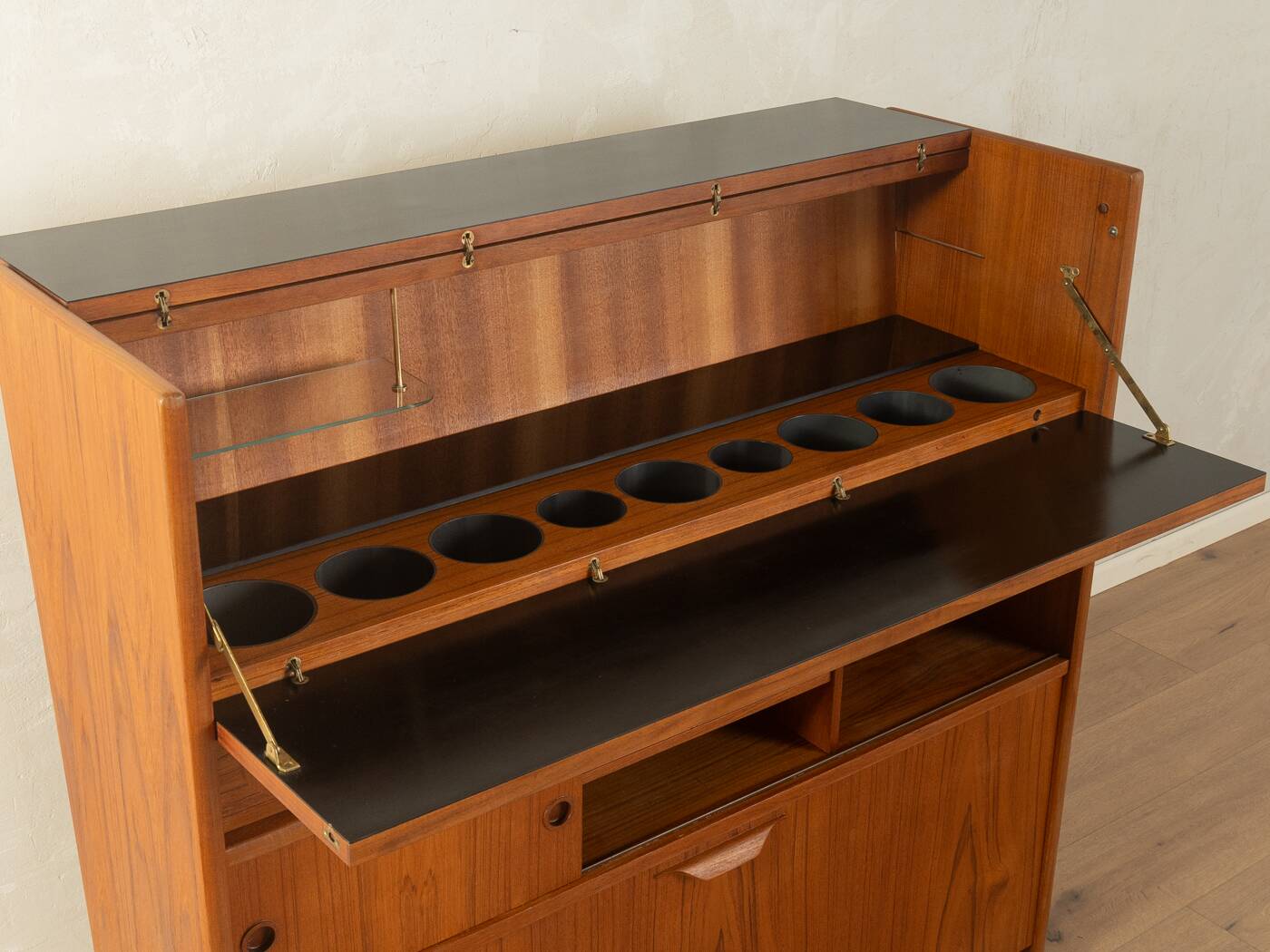 SK661 home bar from the 1960s by Johannes Andersen for J Skaaning & Søn