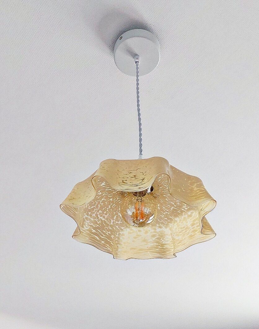 Clichy glass suspension