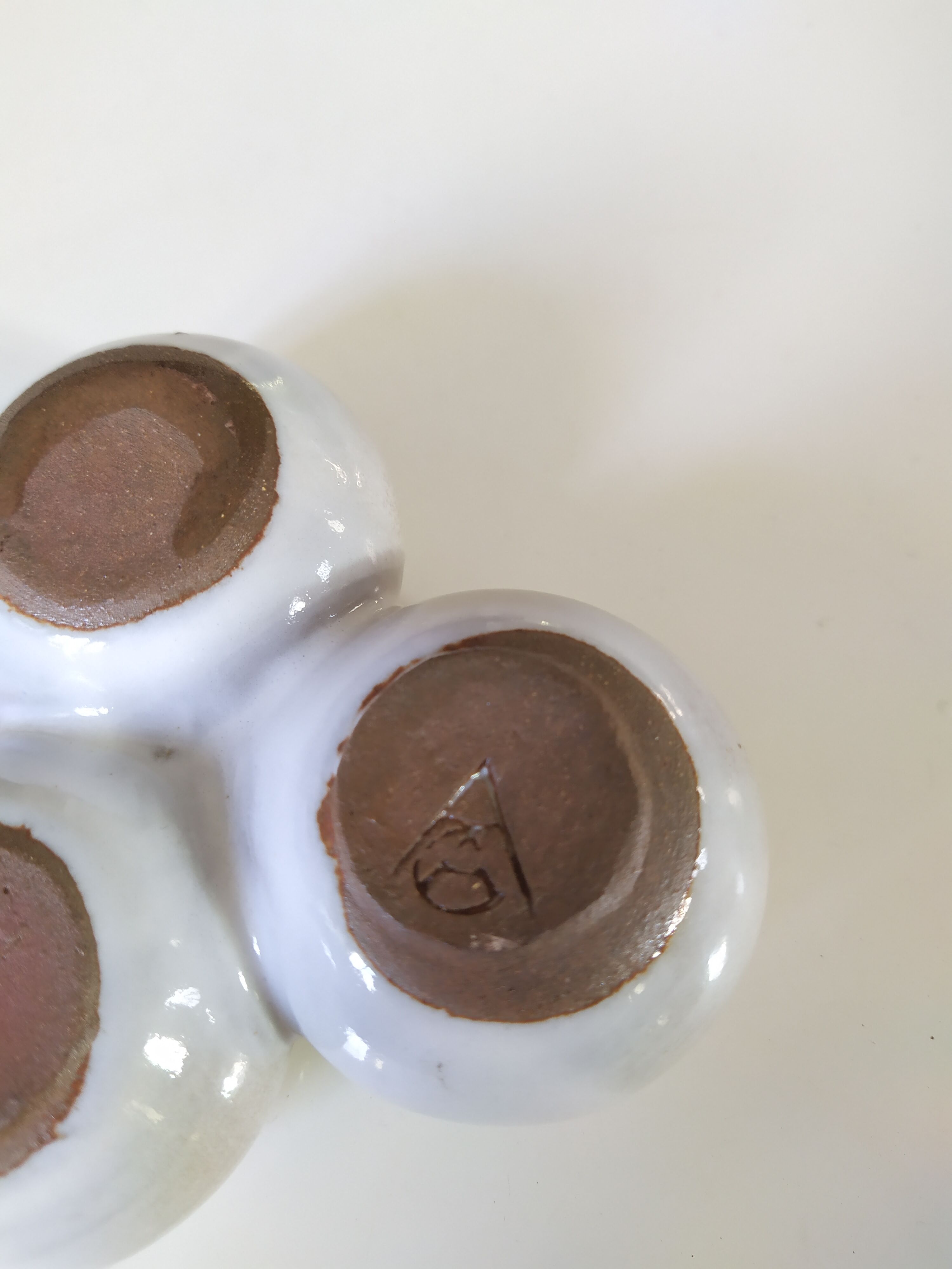 Vase pique flower signed