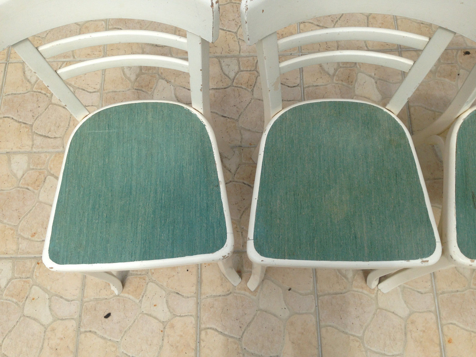 Ensemble de 4 chaises bistrot anciennes des années 50