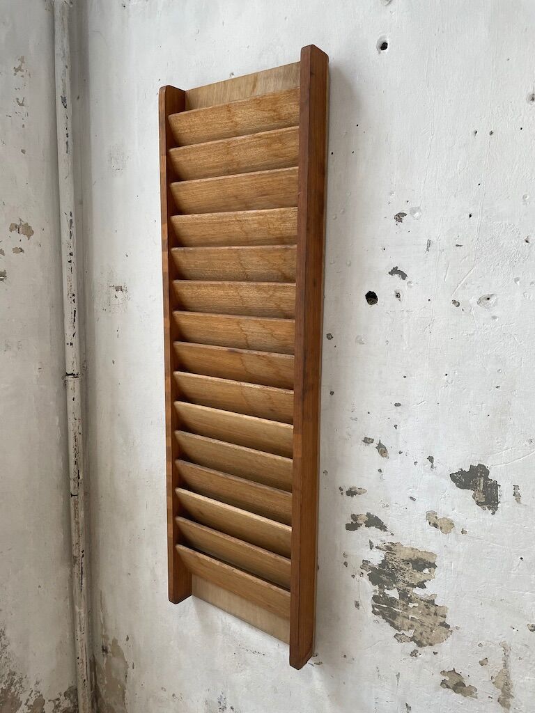 Oak wall magazine door