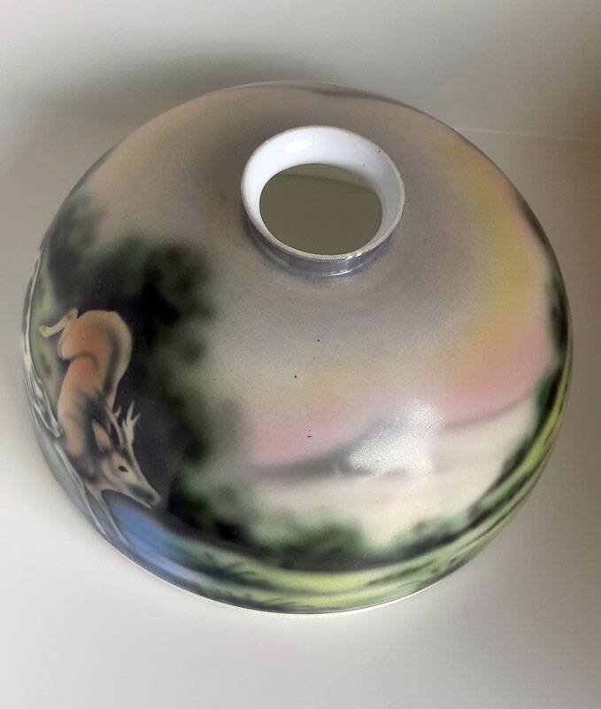 Suspension in vintage opaline.