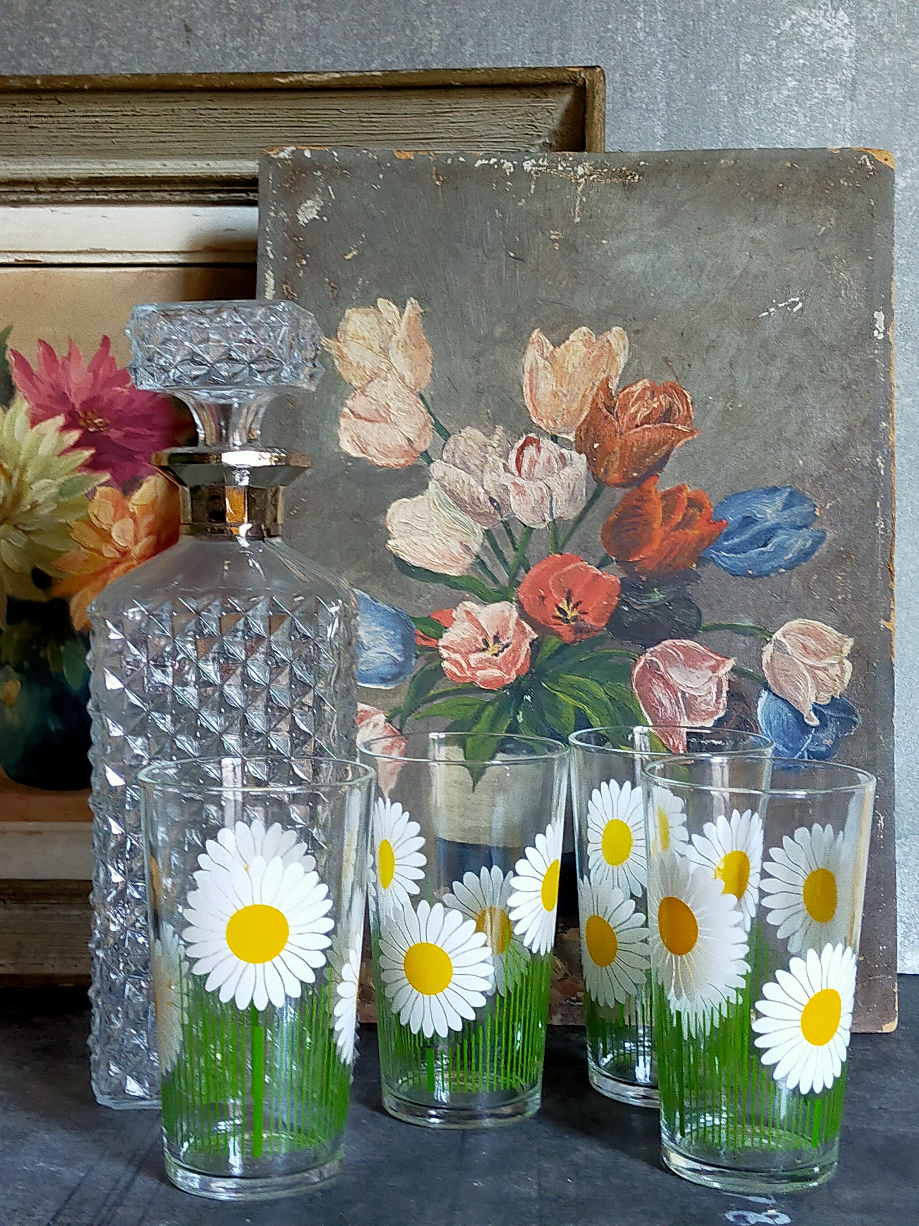 Table oil on cardboard the tulips hatched 30s