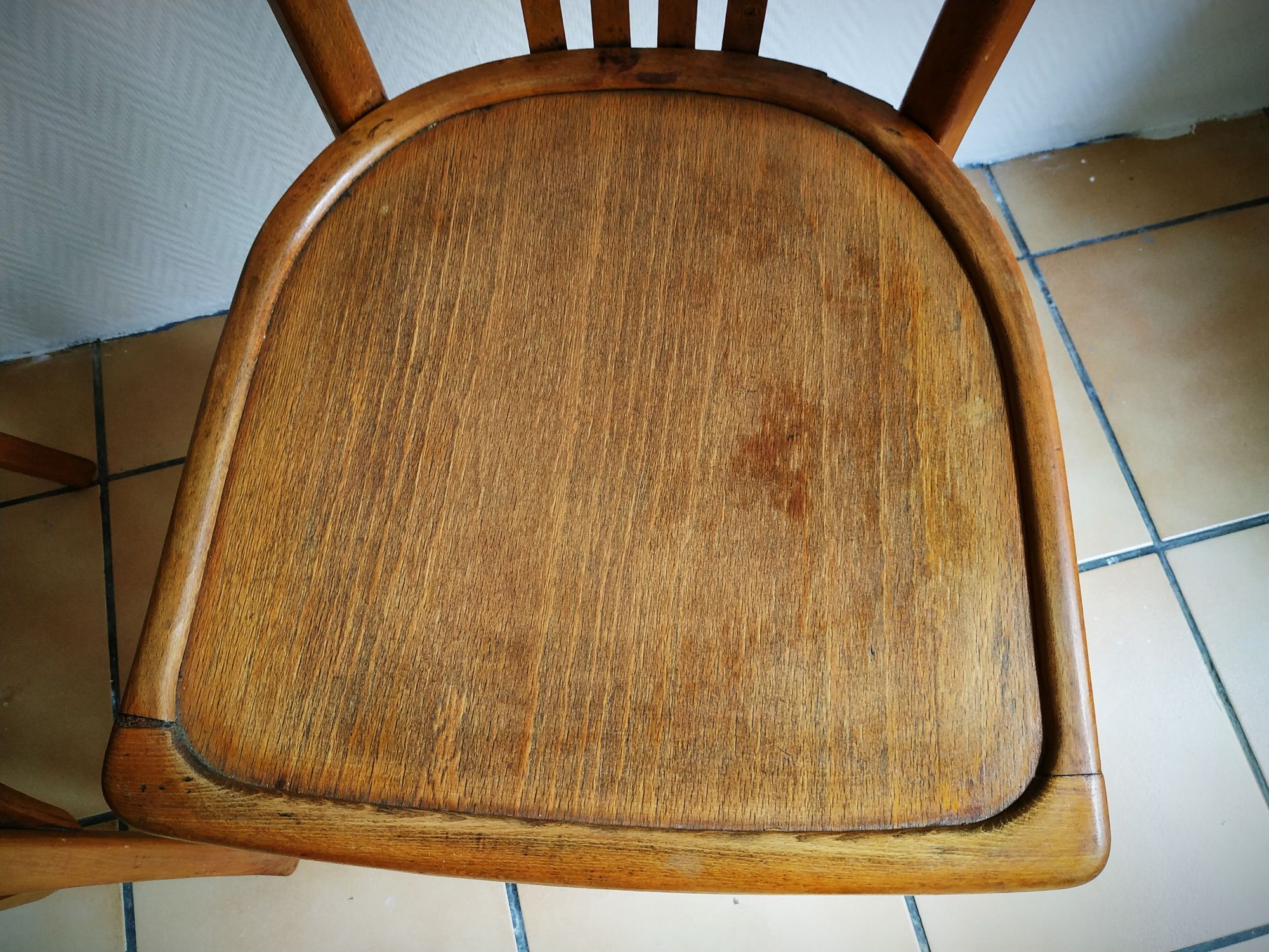 Série de quatre chaises bistrot