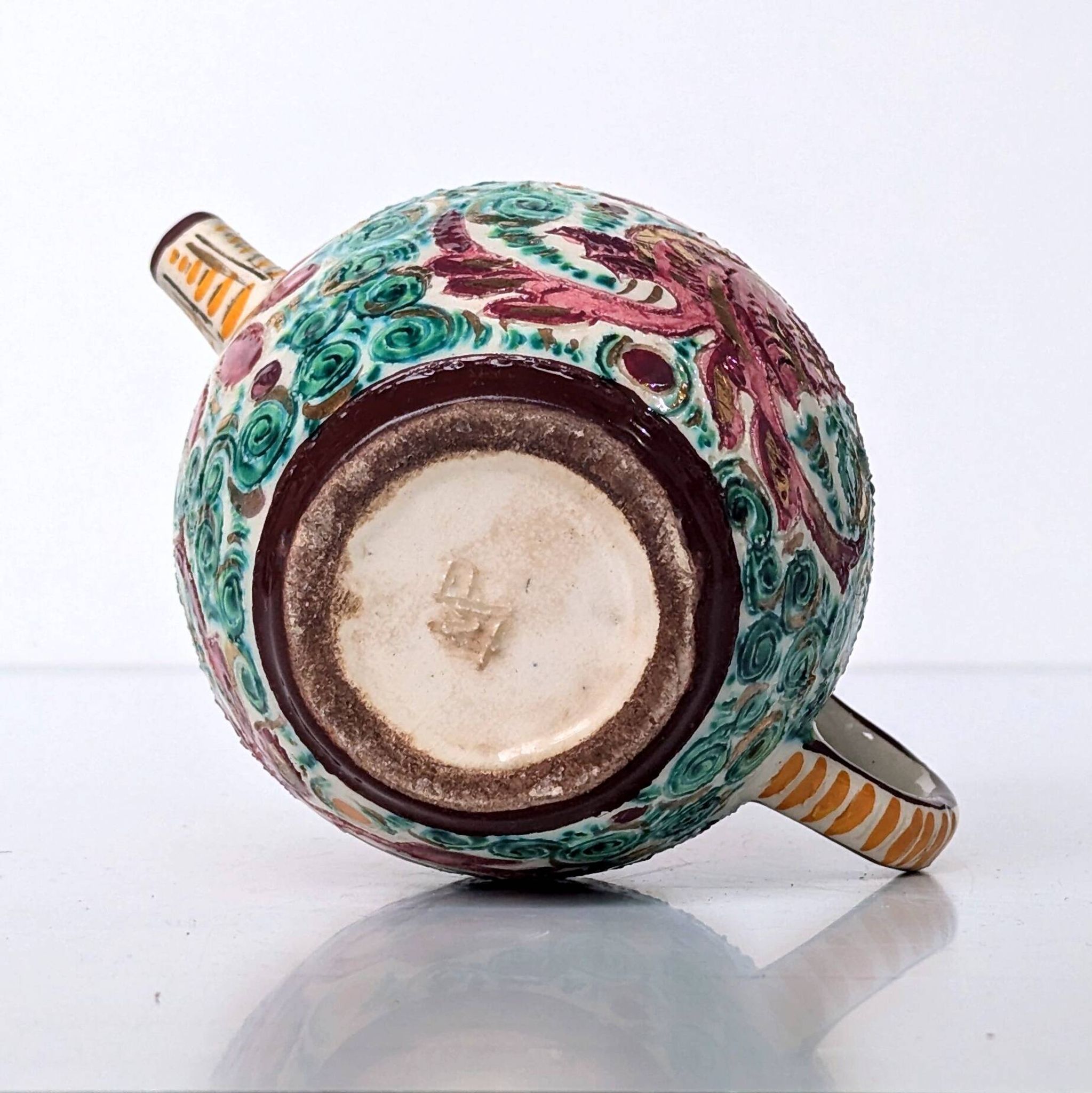 Cruche Pot Faïence - décor dragon - Motifs tourbillonnants et créatures fantastiques - Masse frères