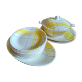 Set of dishes