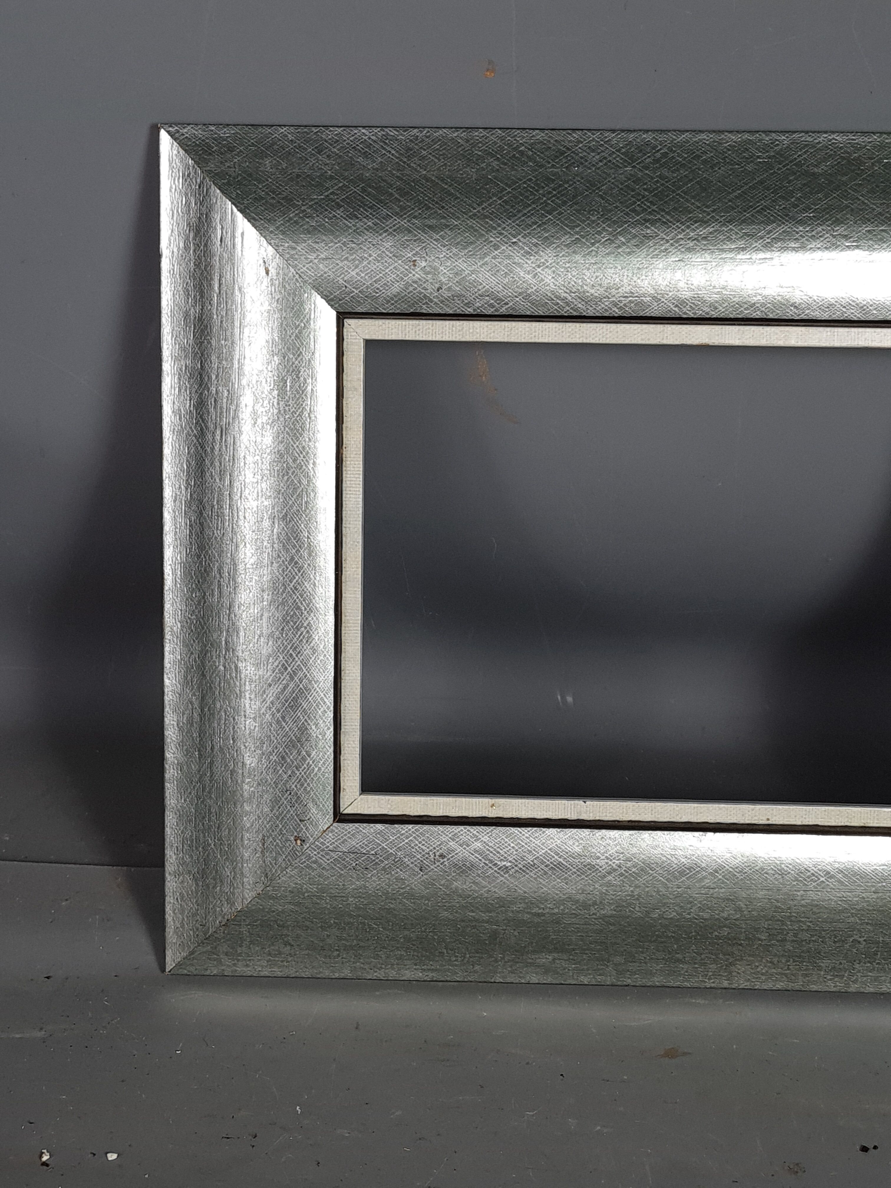 Frame wood lacquer silver 28,5x24,5 foliage 18,6x14,6 cm used