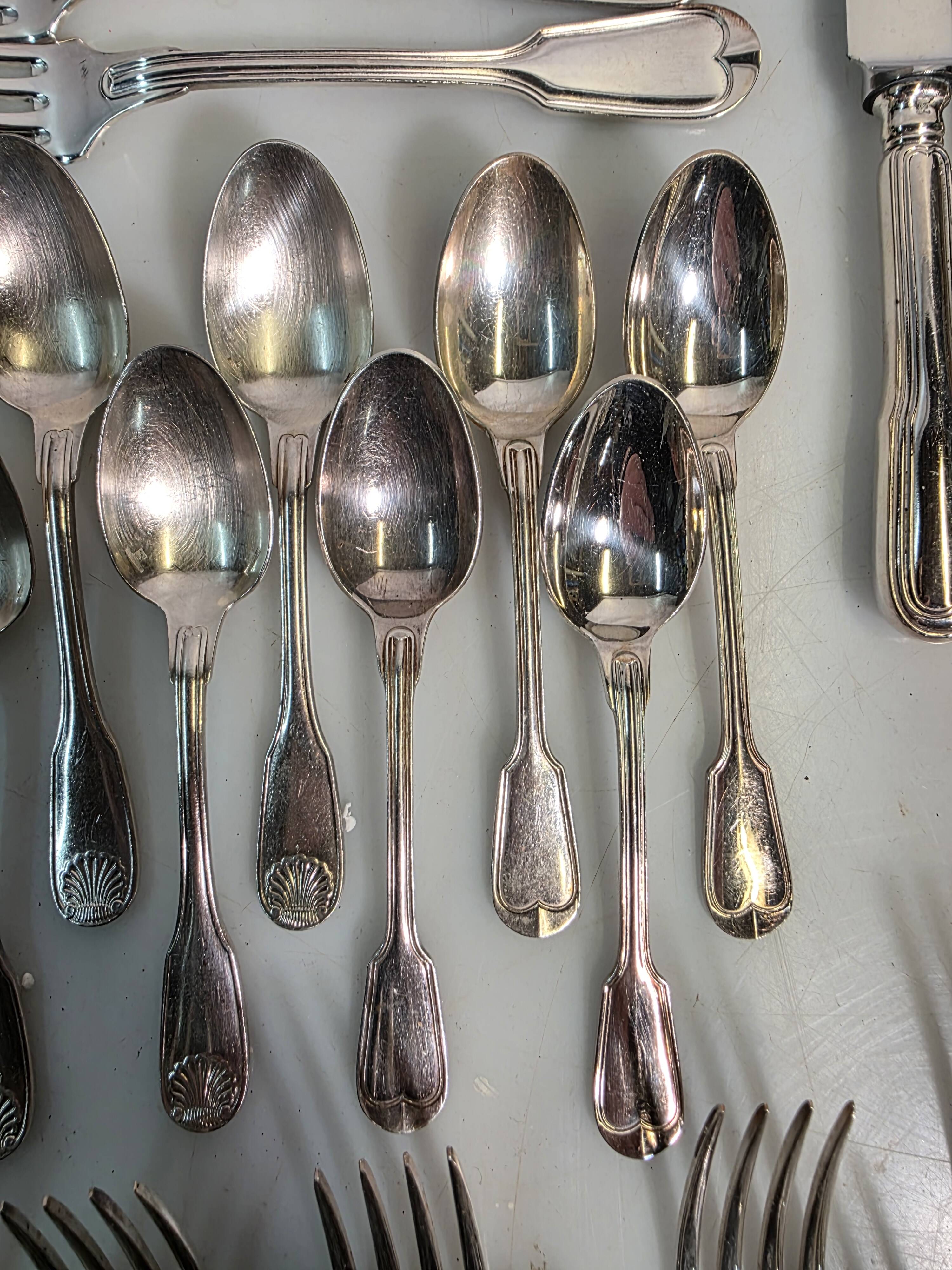 Boulenger silver-plated cutlery set, 86 pieces, hallmark 100.
