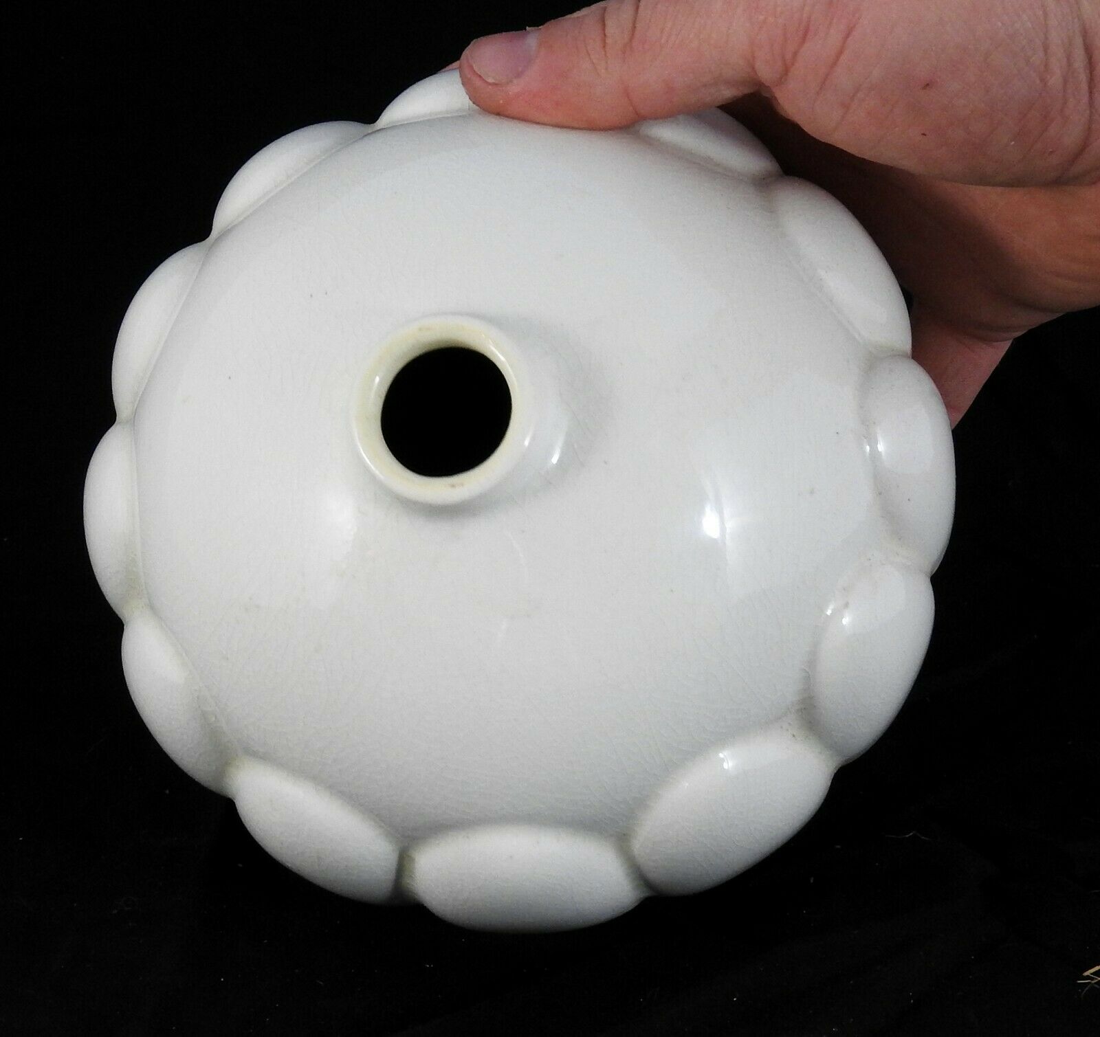Vase boule à godrons