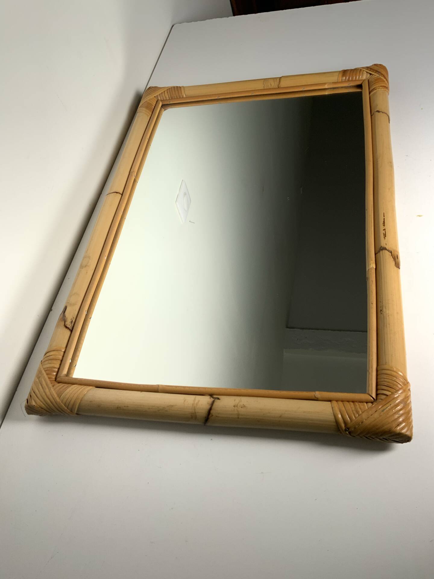Miroir en rotin vintage