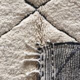 Beni Ouarain white and grey Berber carpet 140x205cm