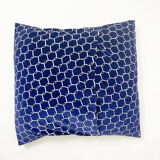 Coussin enveloppe velours bleu