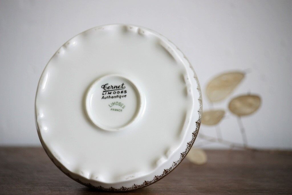 Porcelain jewelry box