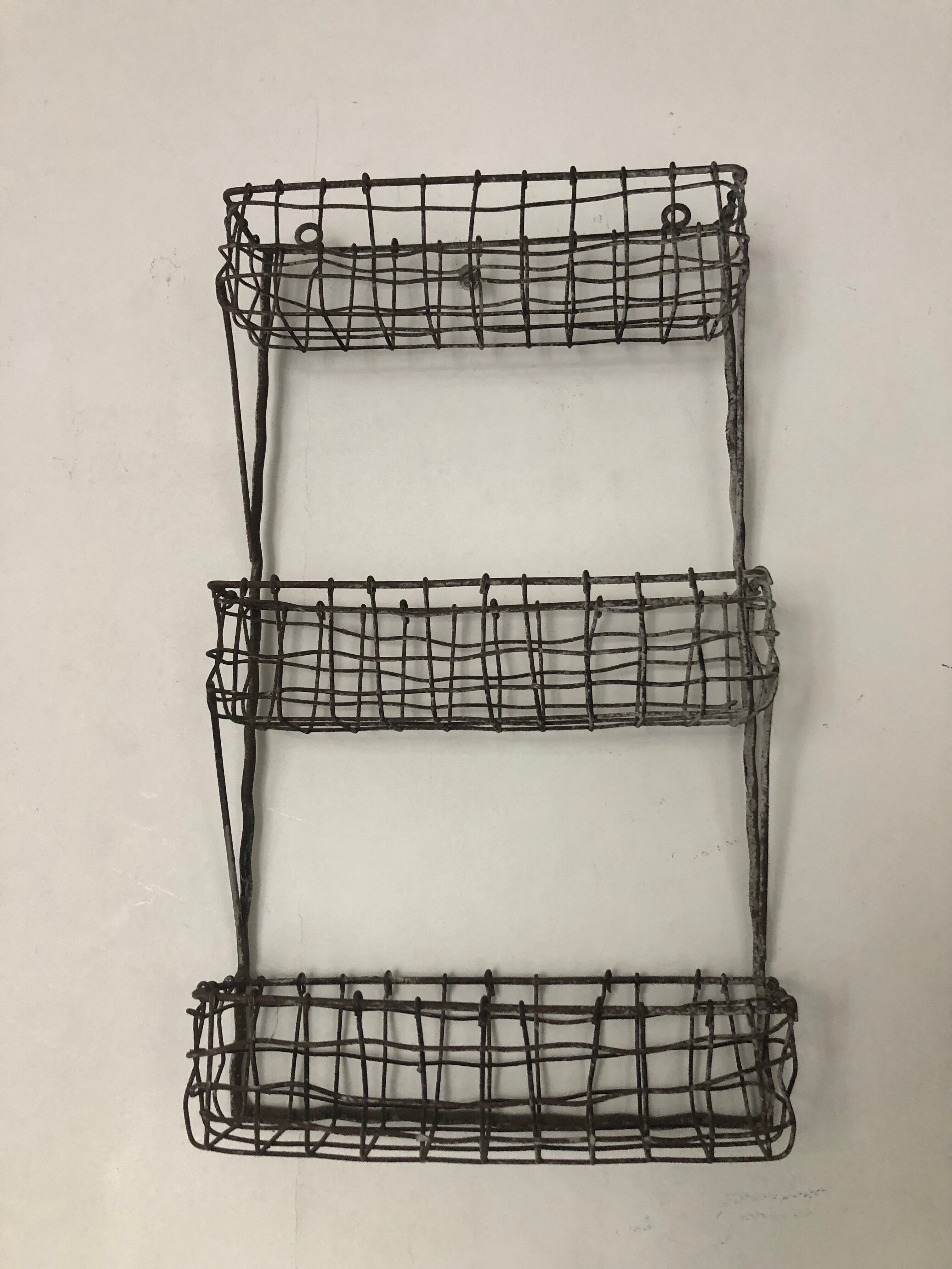 Shelves, zinc wire, storage