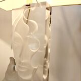 Lampe de table en laiton et lucite années 1970