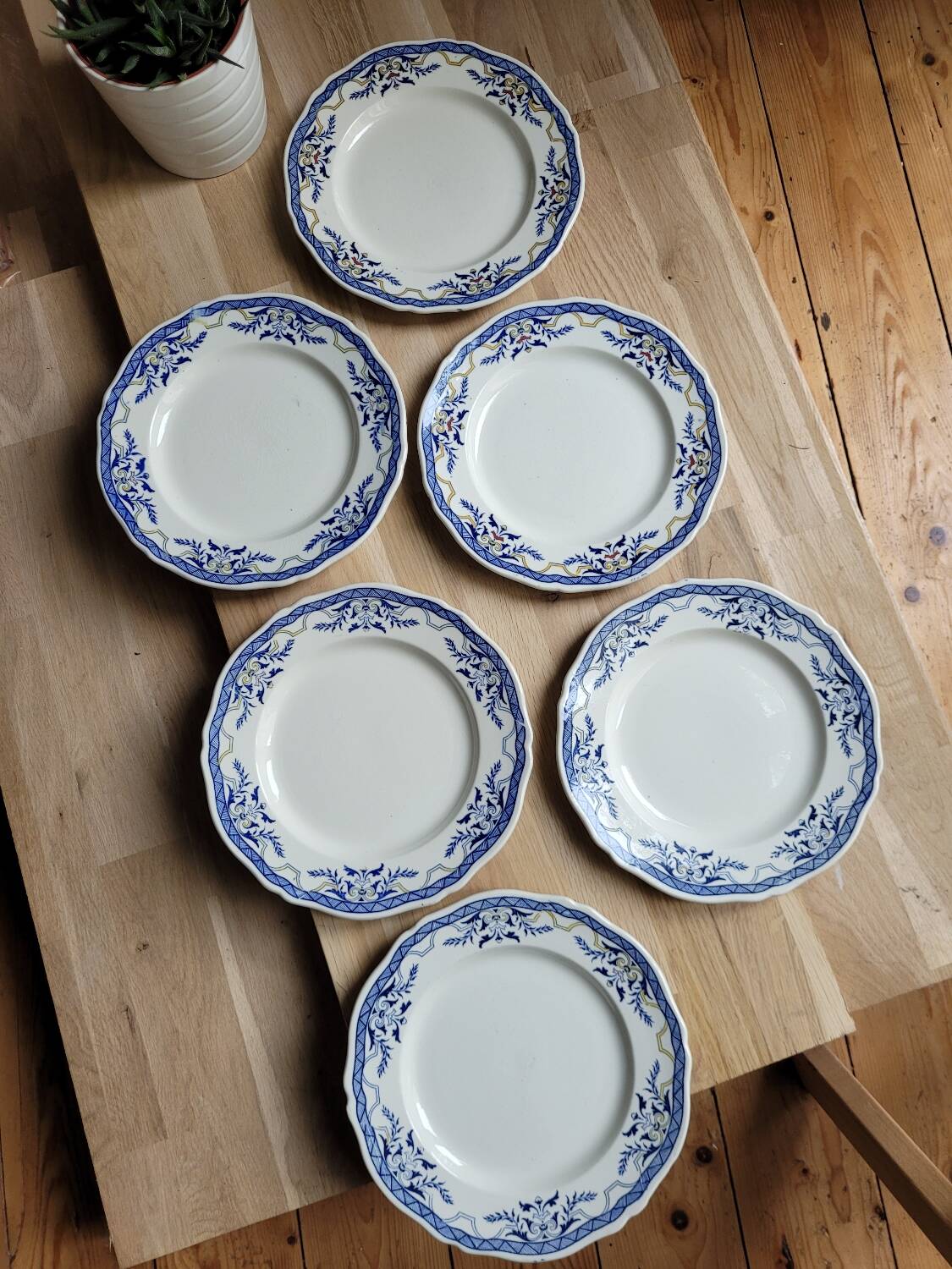 Set of 6 Villeray de Luneville dessert plates