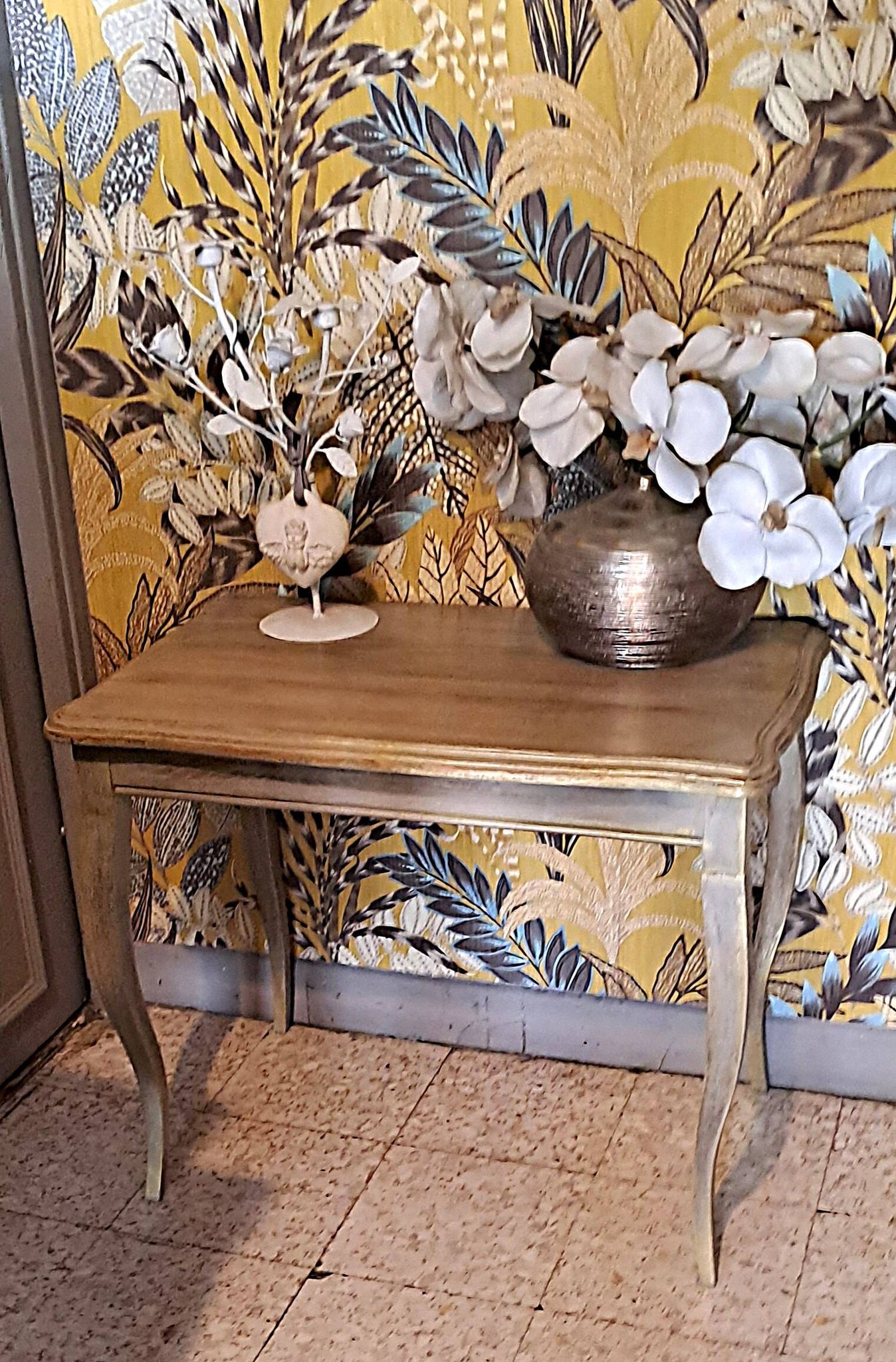 Rectangular coffee table in solid wood, painted and patinated with gold, 1950s
