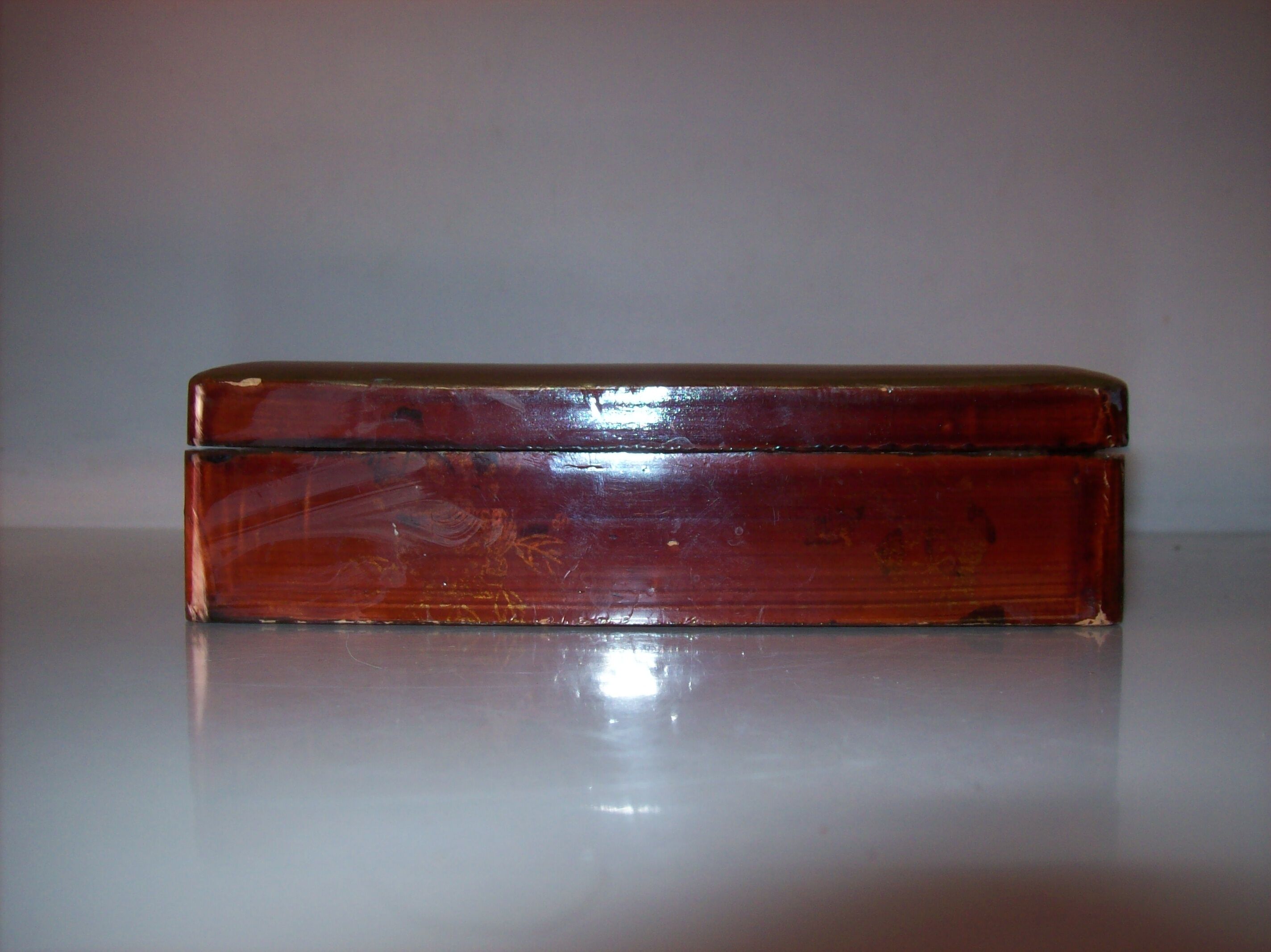 Old box decorated with birds