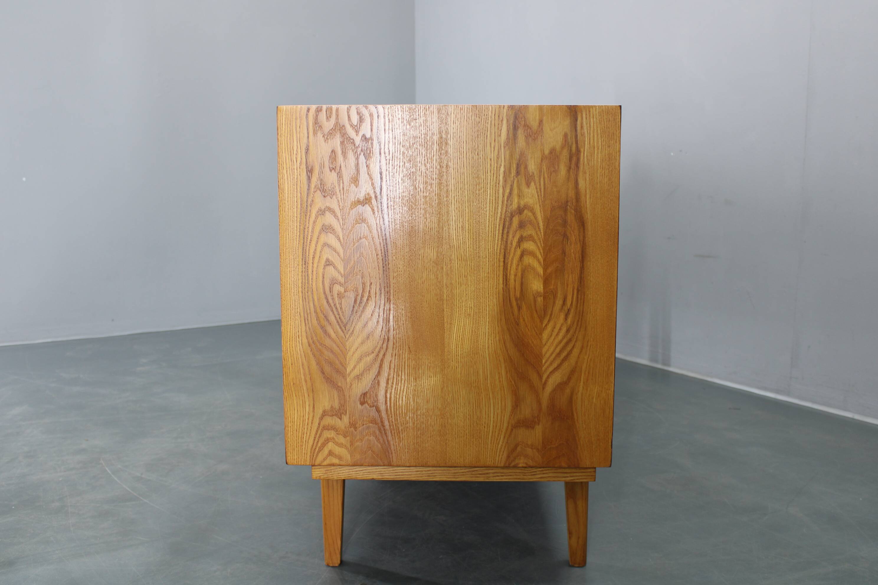 1960s Czechoslovakian maple veneer sideboard, high gloss finish