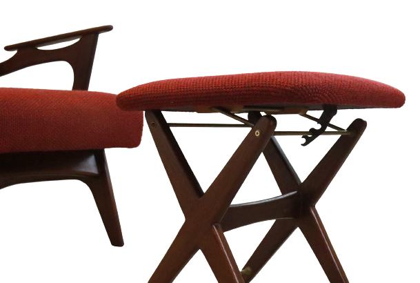 Armchair with footstool 'Vorchten'