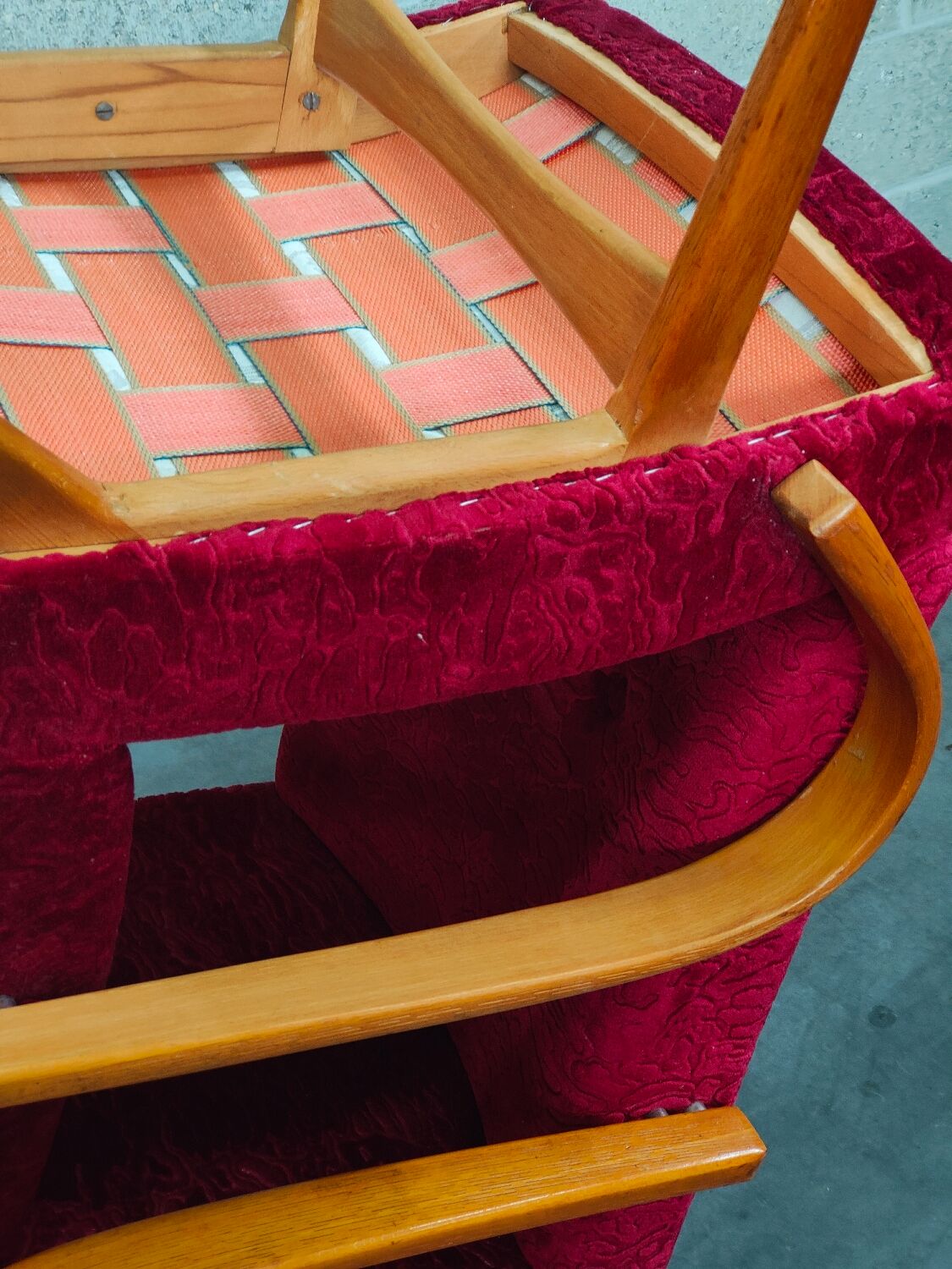 Pair of 6951 red velvet armchairs by Jaroslav Smidek for Ton