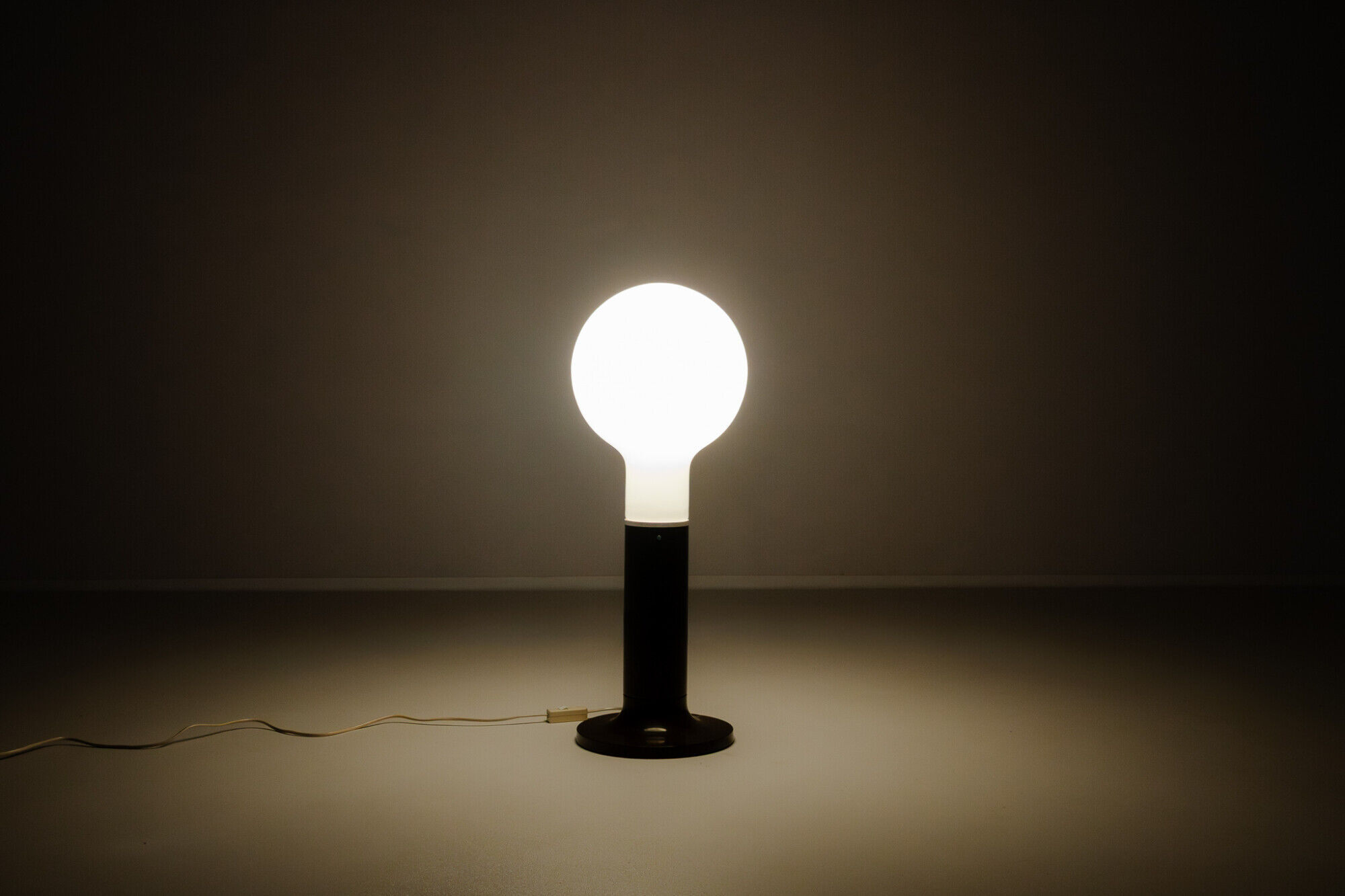 Space age floor lamp in glass & metal by Temde Leuchten