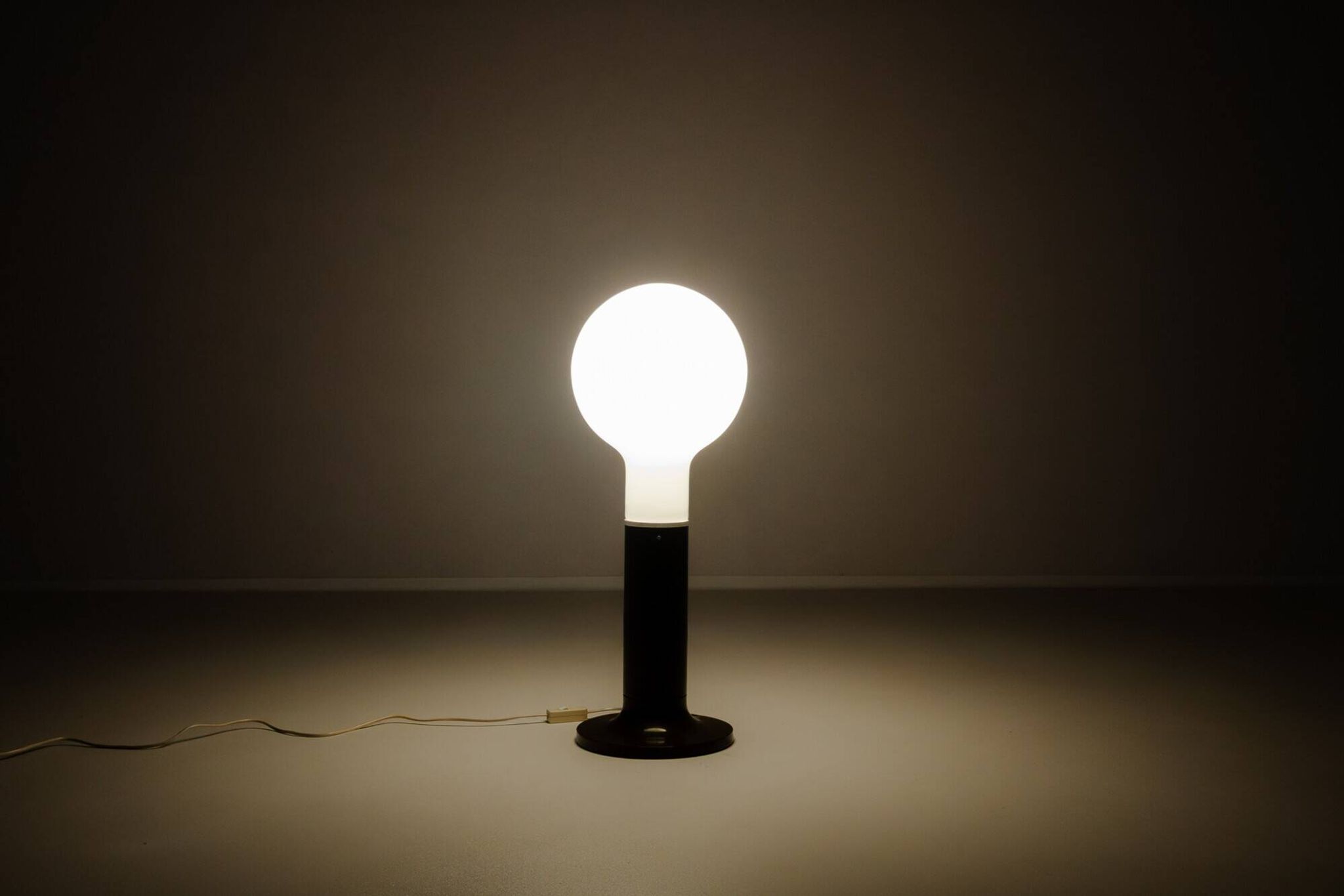 Space age floor lamp in glass & metal by Temde Leuchten