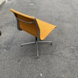 Eames design armchair, Hermann Miller edition, Aluminium Group series