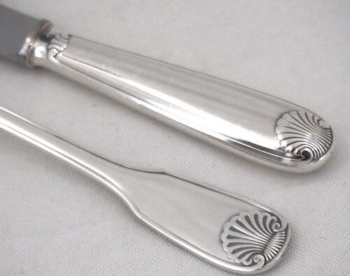 Christofle Vendôme Shell, 62-piece cutlery set, silver-plated knives.