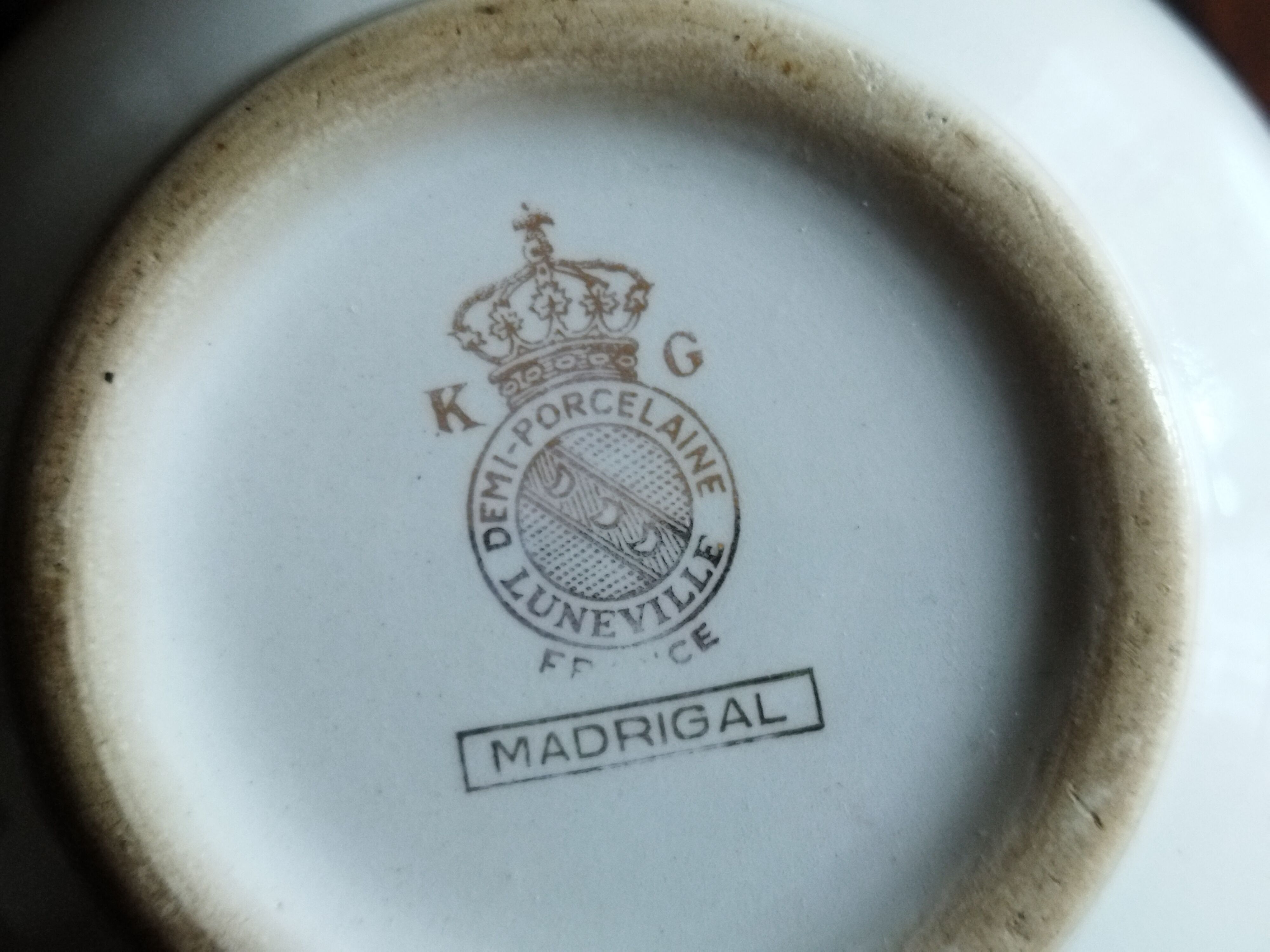 K&G Lunéville sauceboat, Madrigal model