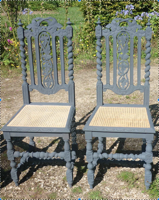 Paire de 2 chaises sculptées néo-renaissance Henri II