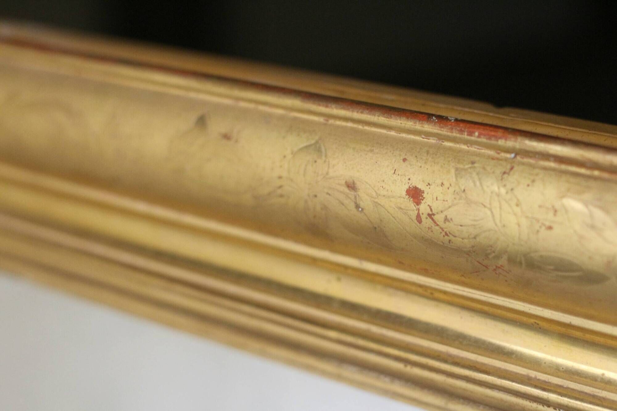 Beau miroir ancien de chéminée. Dorure à la feuille d'or. 107 x 82 cm.