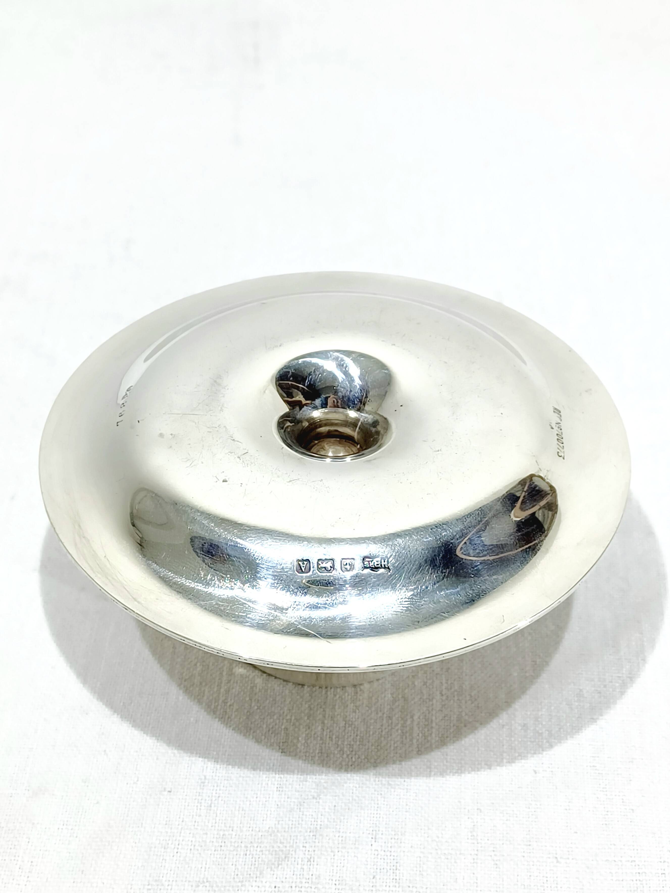 England - Solid silver egg cup