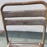 3 chaises en métal, style Tolix