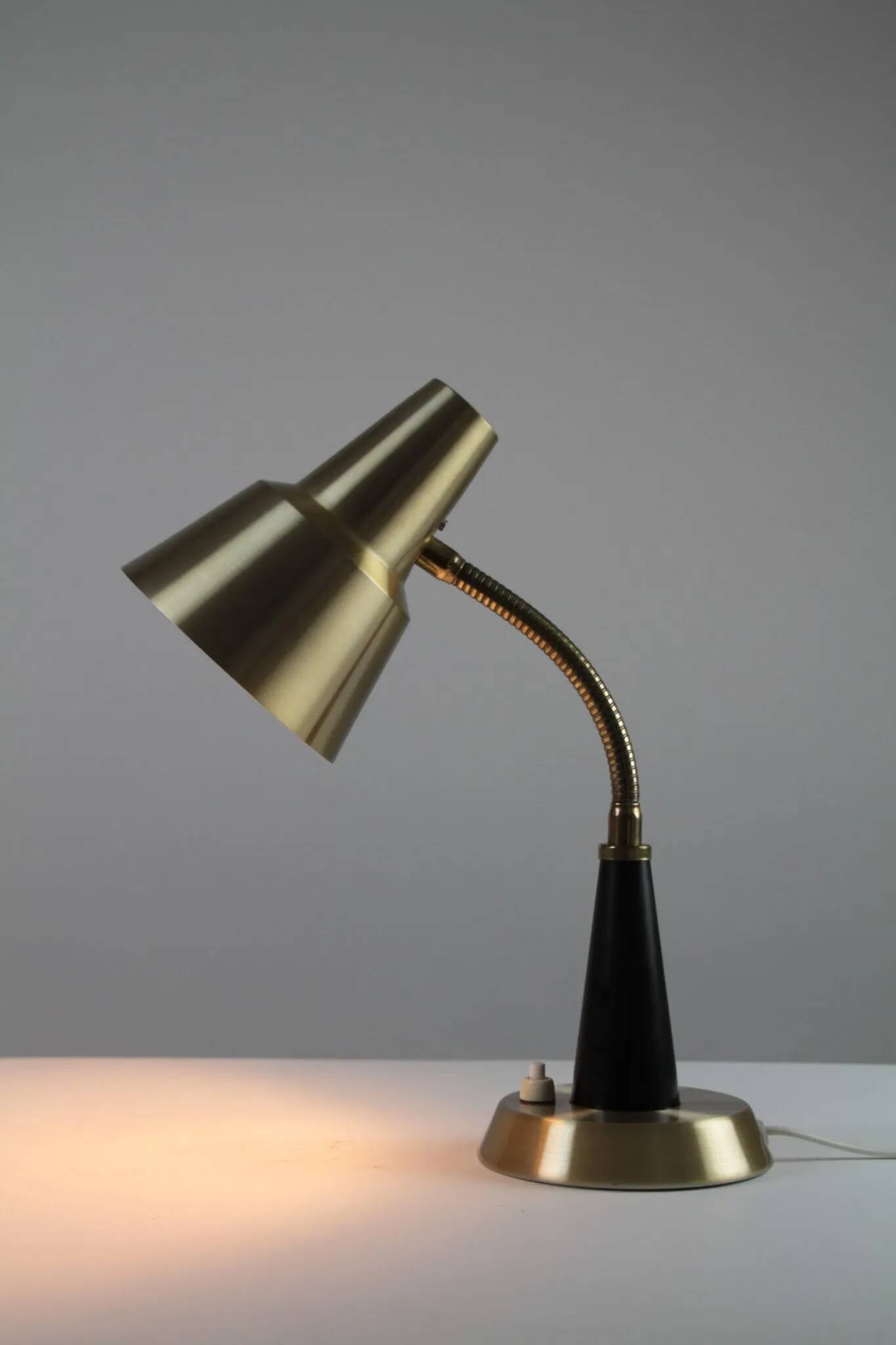 Table / Desk Lamp Model 600/5 by Gemi — Swedish Modernism in Black & Brass, 1960s