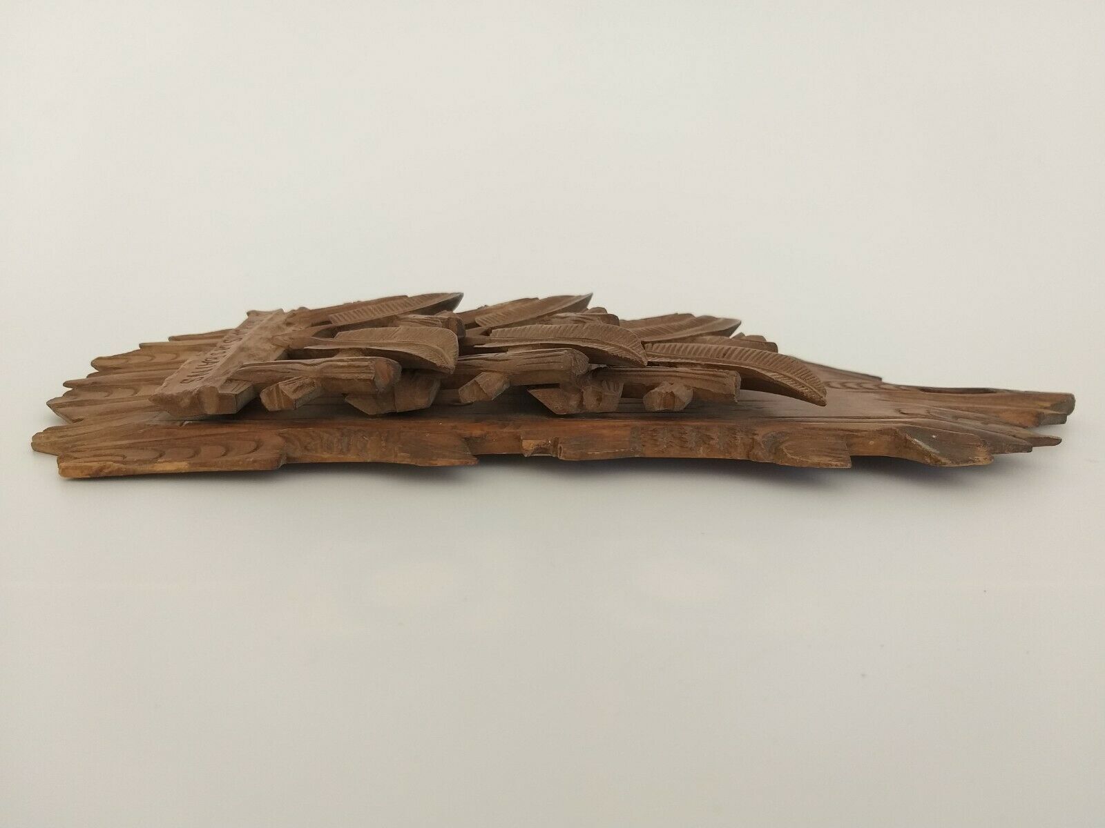 Porte courrier Saint Gervais les bains bois sculpte foret noire 1900
