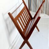 Scandinavian magazine holder