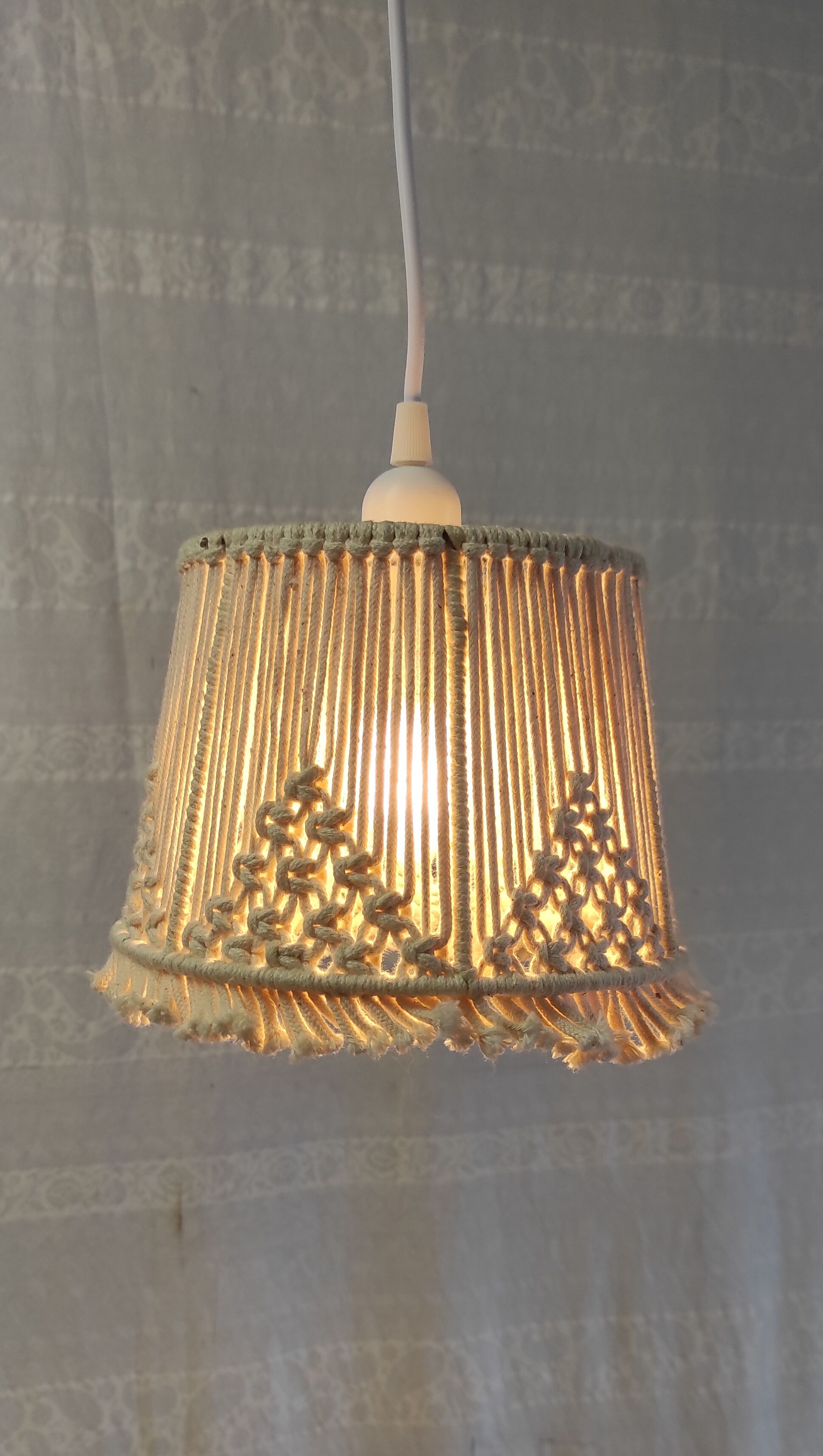 Suspension in macramé – 60s/70s